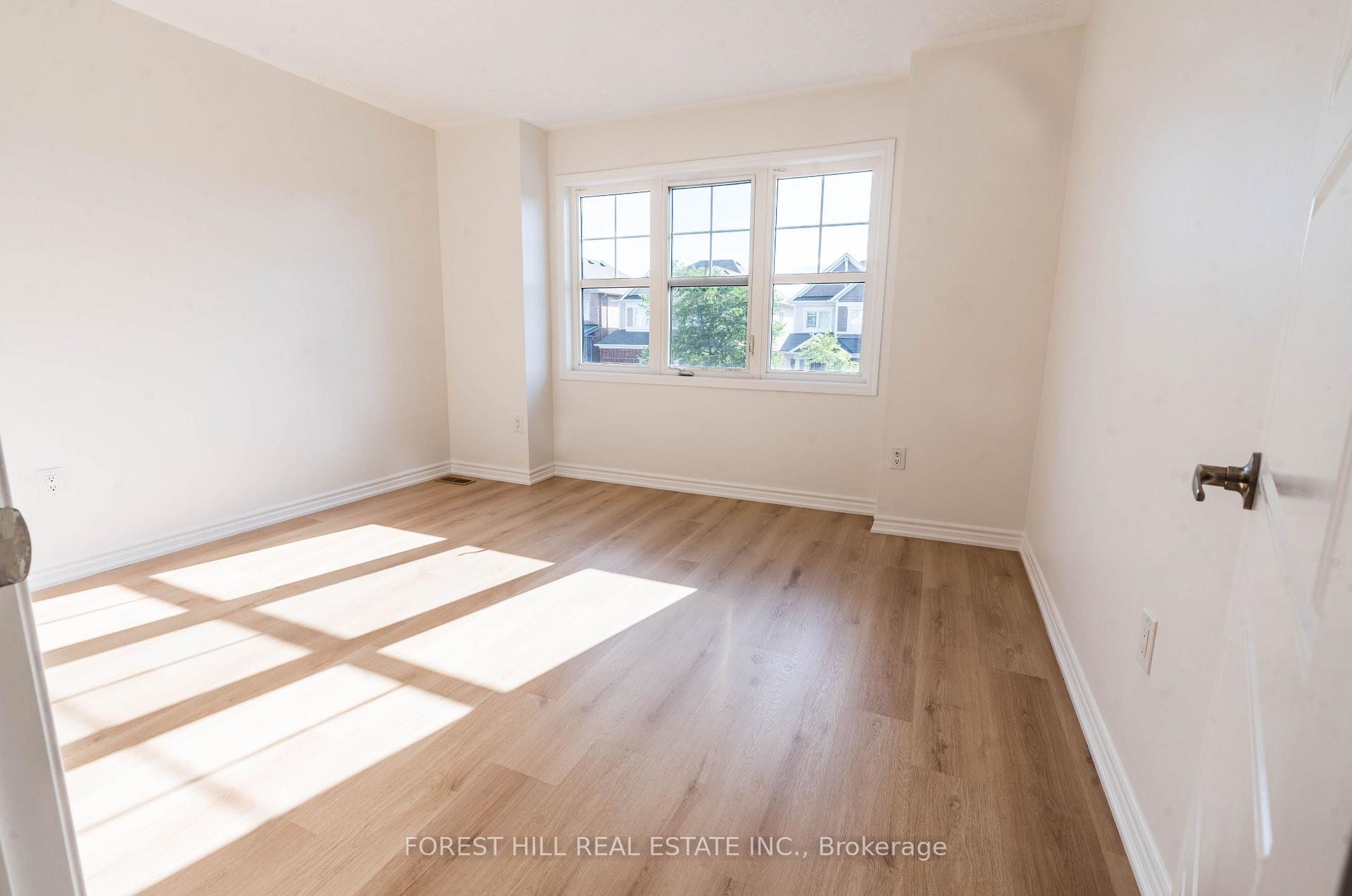 Photo 38 of 11 Glenvista Drive, Kitchener — HOMEH