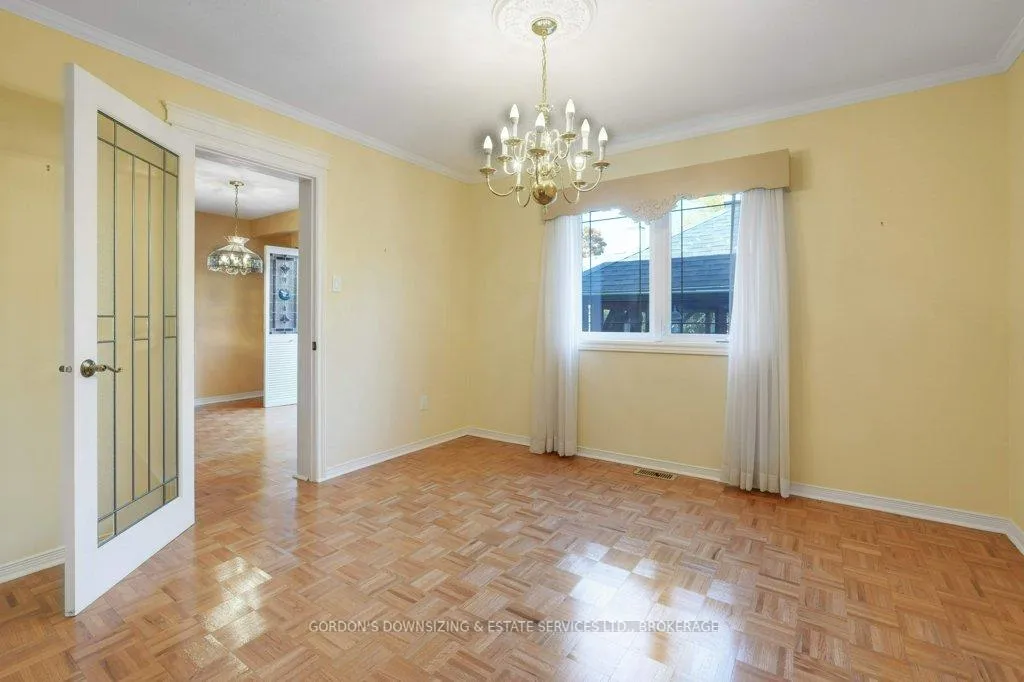 Photo 13 of 30 Chickasaw Crescent, Ottawa, Kanata - Bridlewood — HOMEH