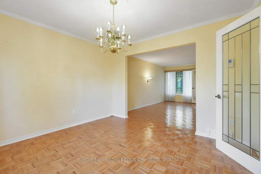 Photo 14 of 30 Chickasaw Crescent, Ottawa, Kanata - Bridlewood — HOMEH