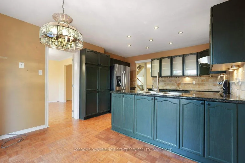 Photo 15 of 30 Chickasaw Crescent, Ottawa, Kanata - Bridlewood — HOMEH