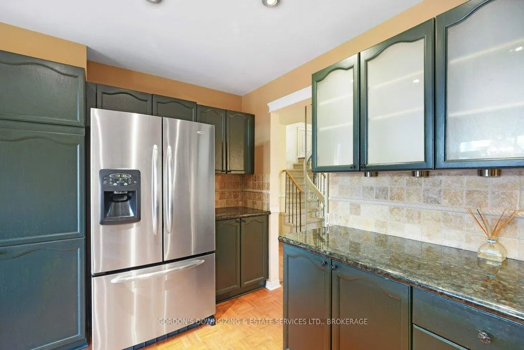 Photo 18 of 30 Chickasaw Crescent, Ottawa, Kanata - Bridlewood — HOMEH