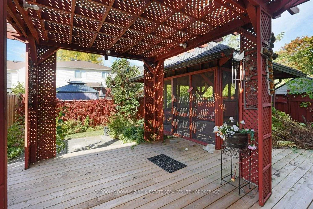 Photo 43 of 30 Chickasaw Crescent, Ottawa, Kanata - Bridlewood — HOMEH