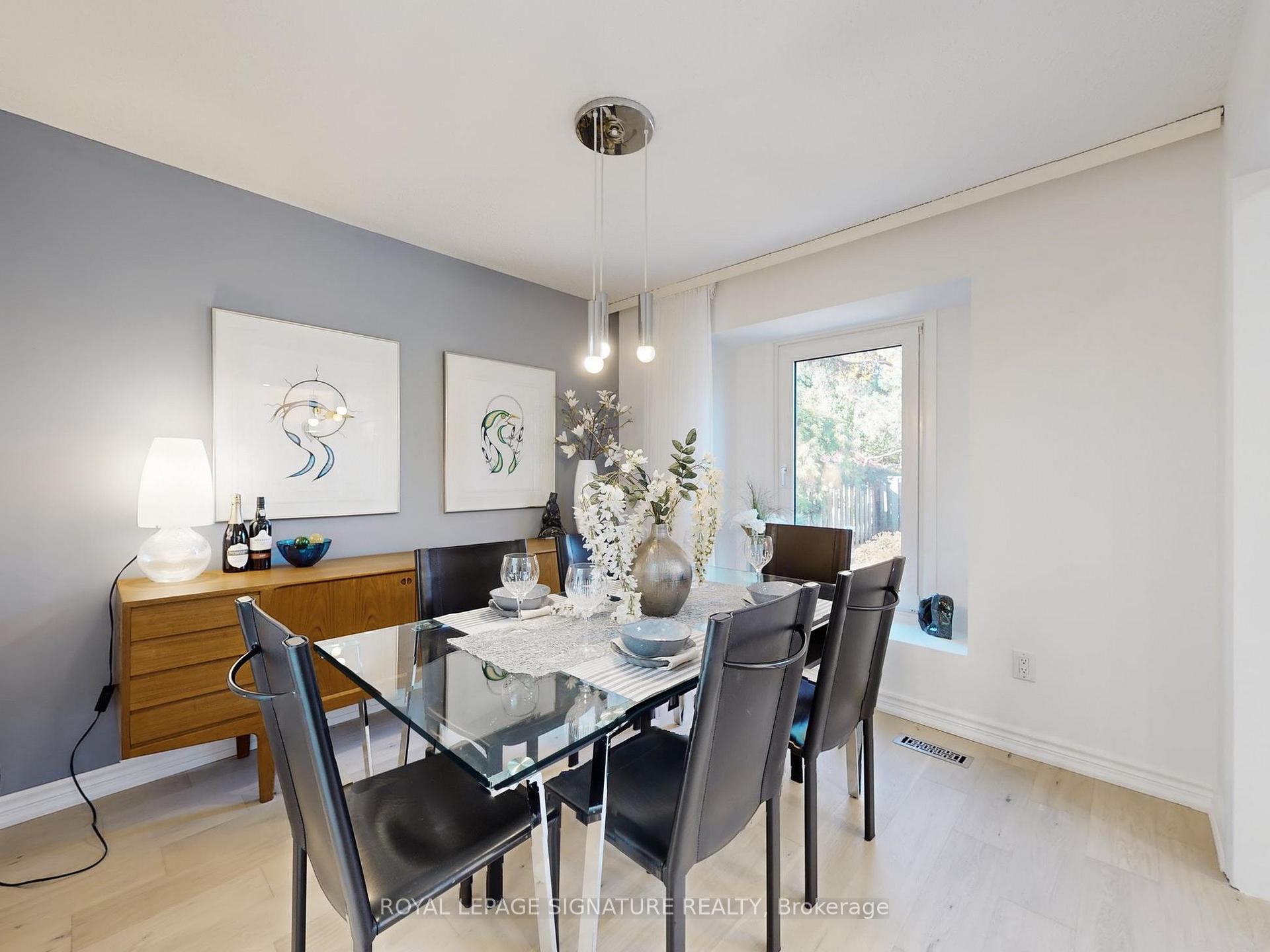 Photo 7 of 4 Larksmere Court, Markham, Milliken Mills West — HOMEH