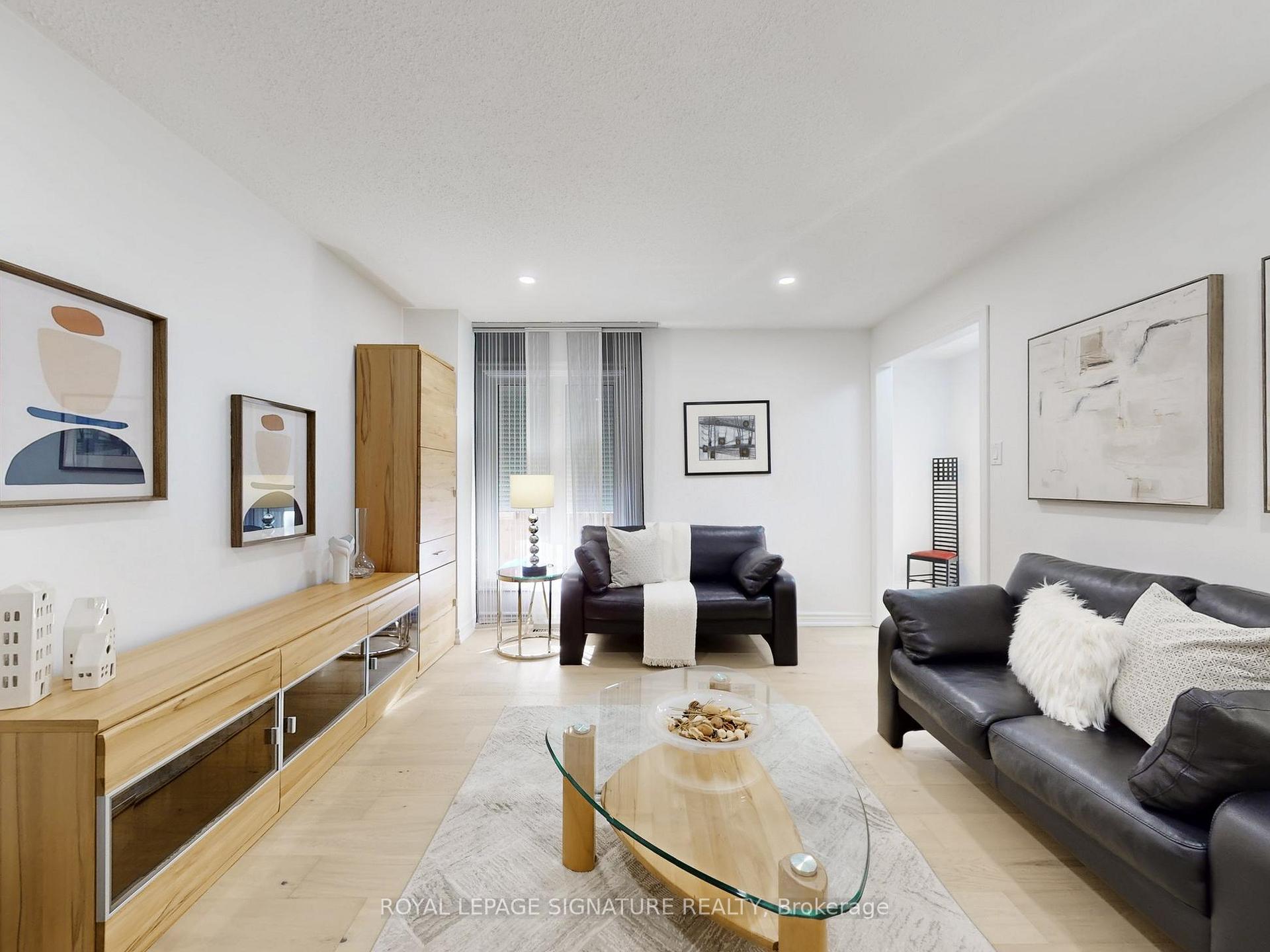 Photo 11 of 4 Larksmere Court, Markham, Milliken Mills West — HOMEH