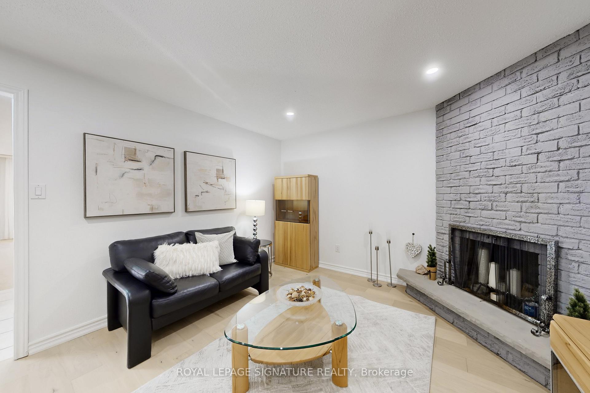 Photo 13 of 4 Larksmere Court, Markham, Milliken Mills West — HOMEH