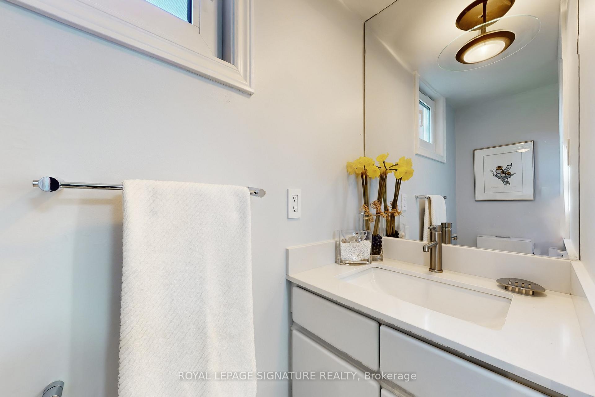 Photo 20 of 4 Larksmere Court, Markham, Milliken Mills West — HOMEH