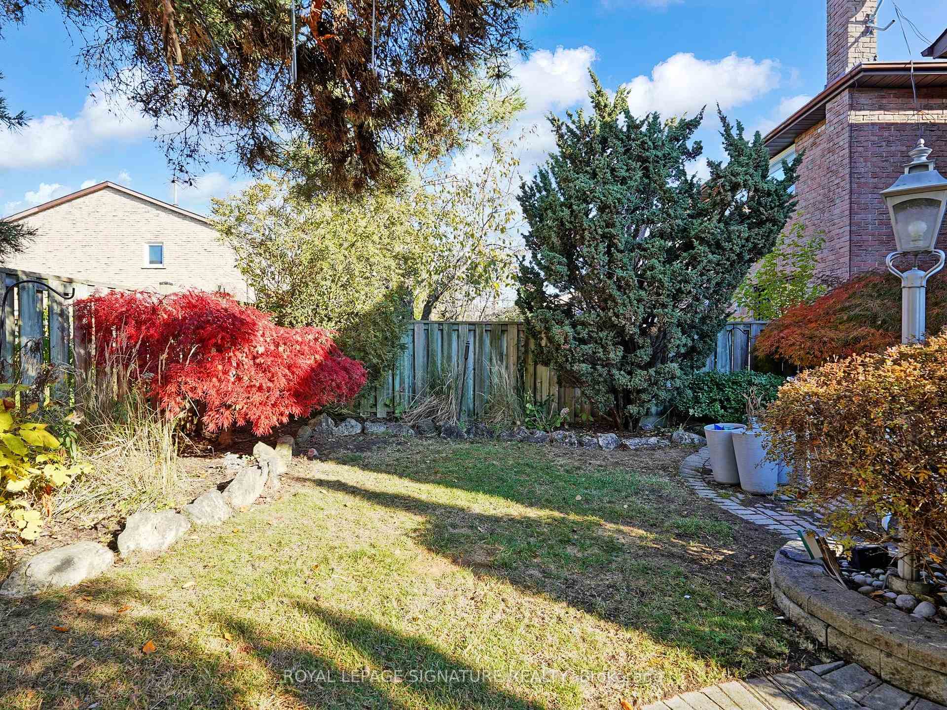 Photo 36 of 4 Larksmere Court, Markham, Milliken Mills West — HOMEH