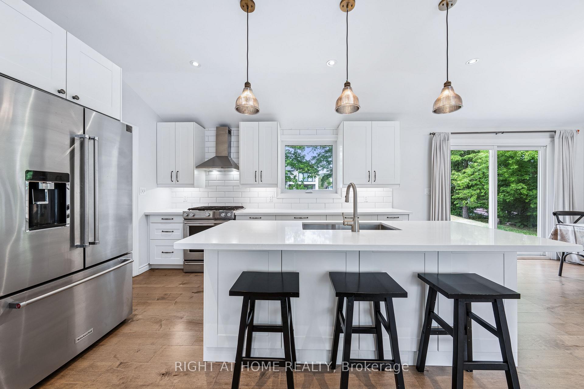 Photo 5 of 1152 Birch Road, Innisfil, Gilford — HOMEH