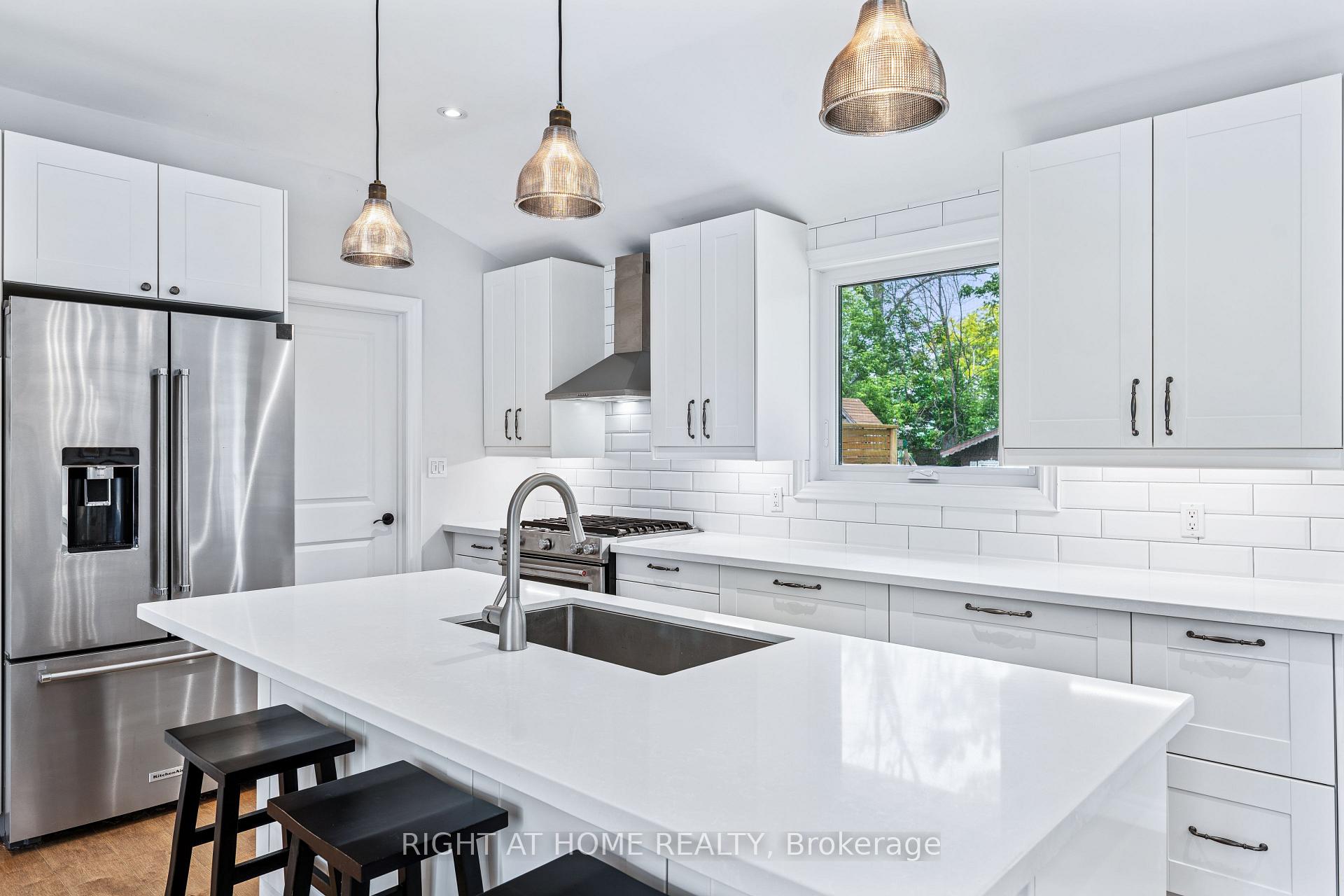 Photo 6 of 1152 Birch Road, Innisfil, Gilford — HOMEH