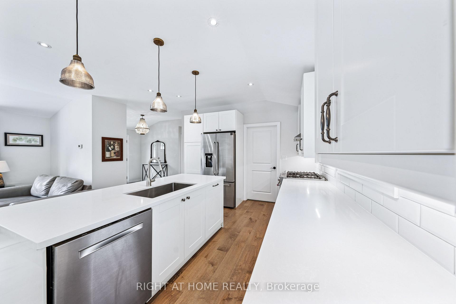Photo 7 of 1152 Birch Road, Innisfil, Gilford — HOMEH