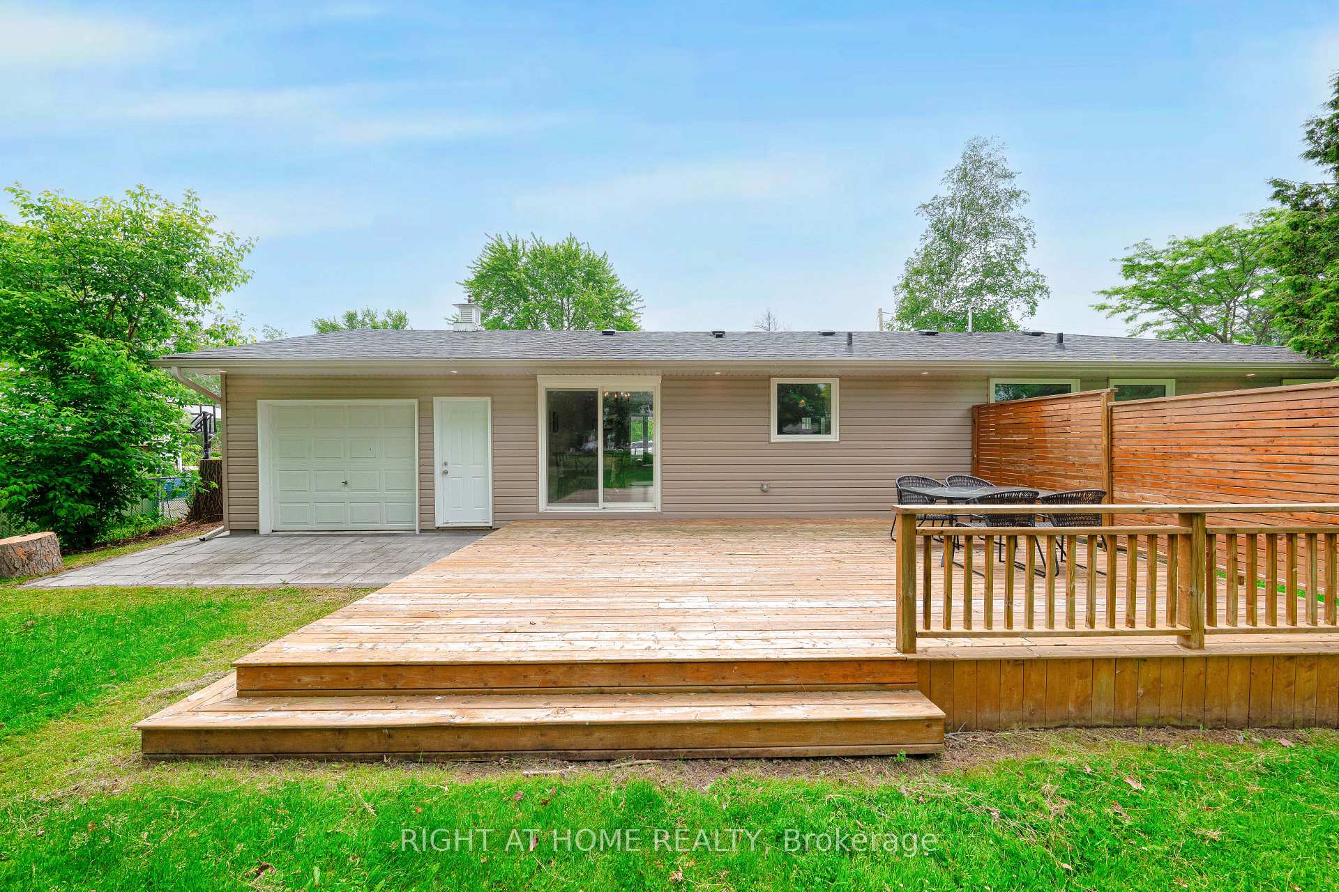 Photo 22 of 1152 Birch Road, Innisfil, Gilford — HOMEH