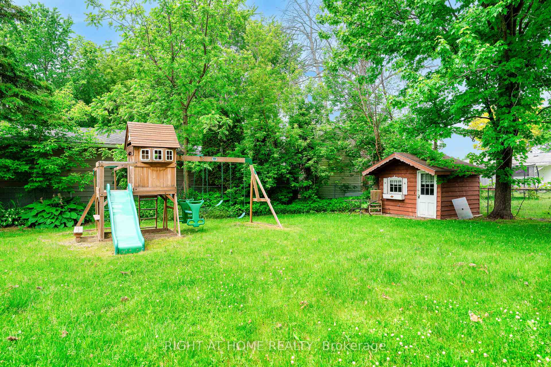 Photo 23 of 1152 Birch Road, Innisfil, Gilford — HOMEH