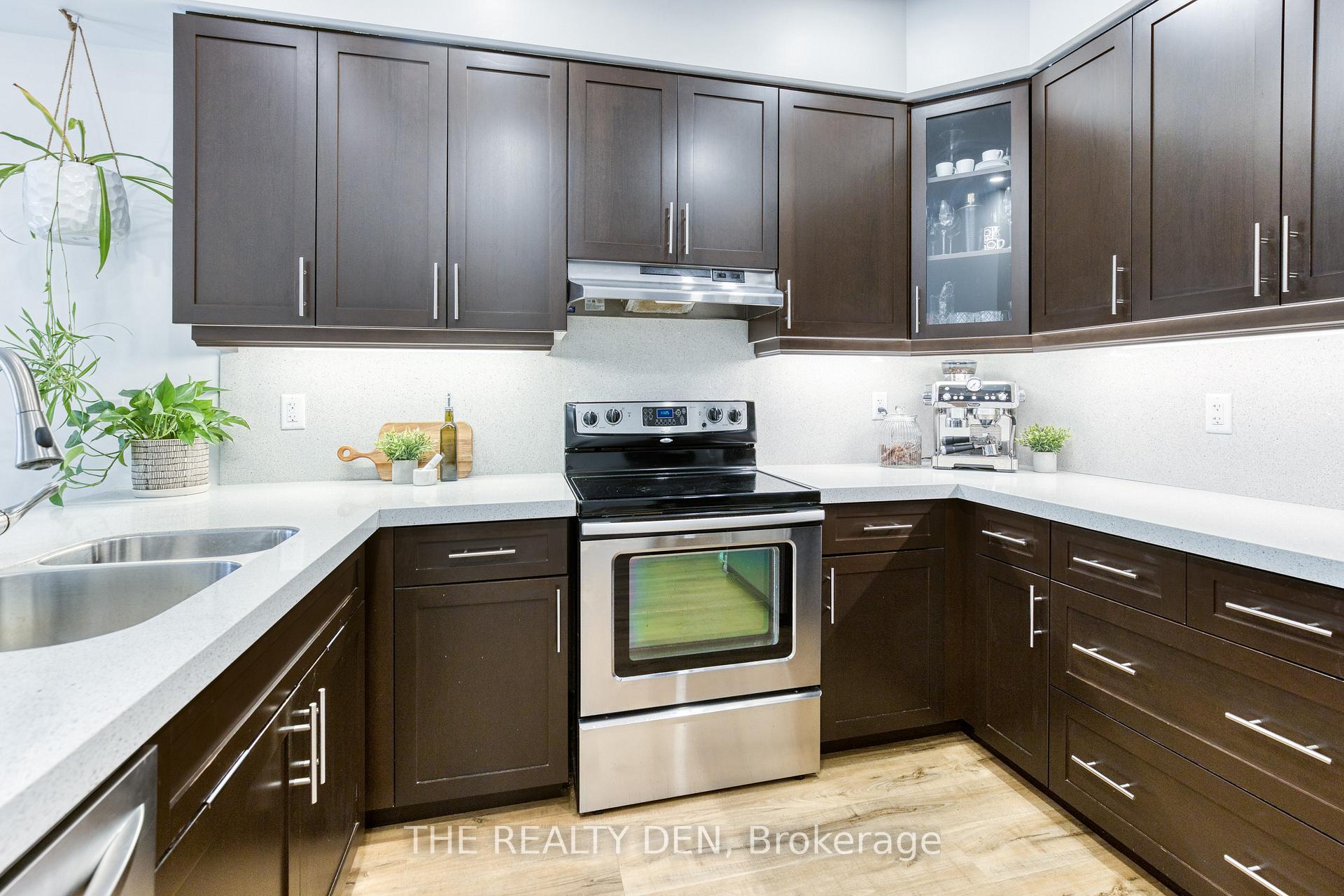 Photo 11 of 64 Condor Street, Kitchener, Bridgeport — HOMEH