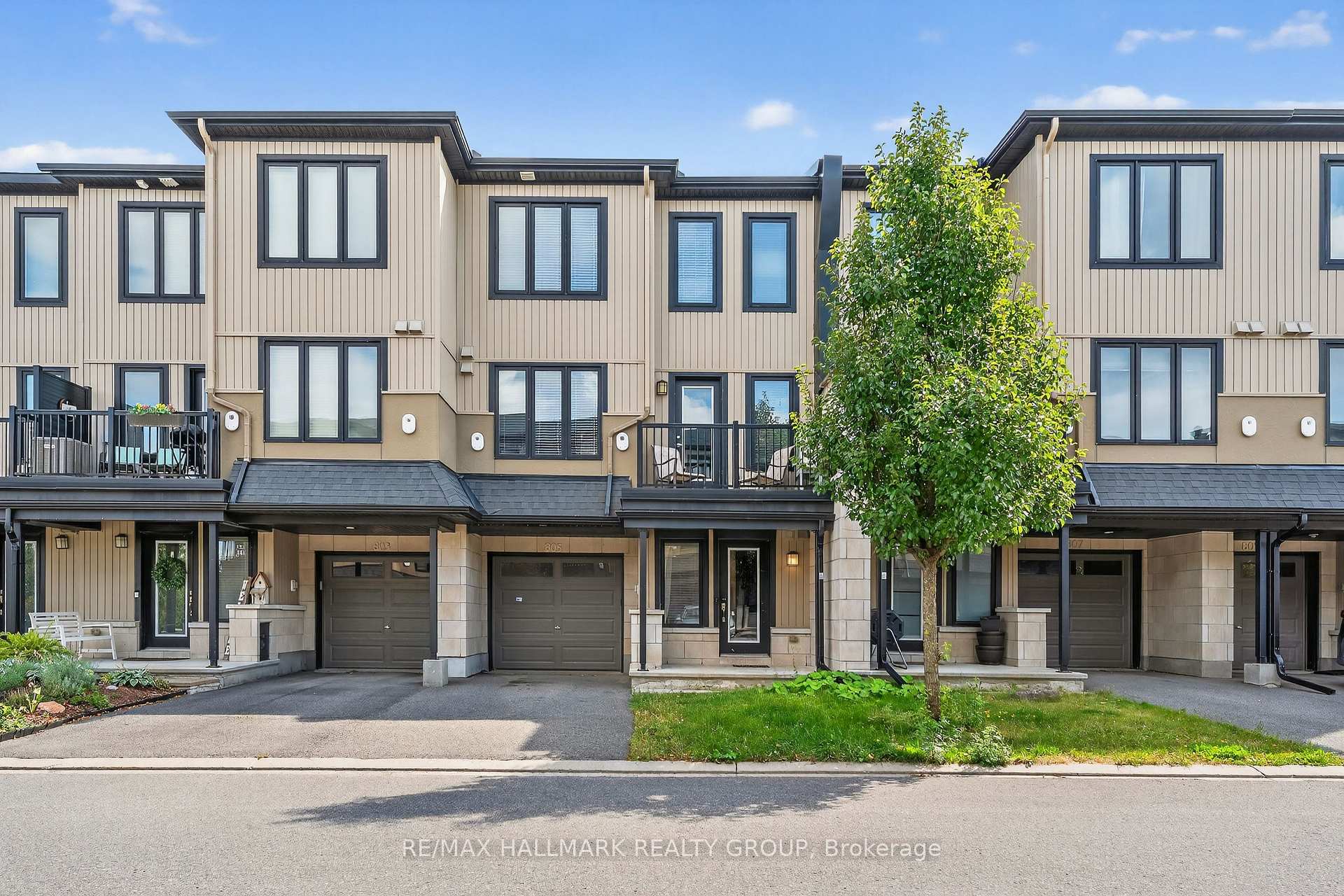 Photo 1 of 805 Element Private, Ottawa, Kanata - Emerald Meadows/Trailwest — HOMEH