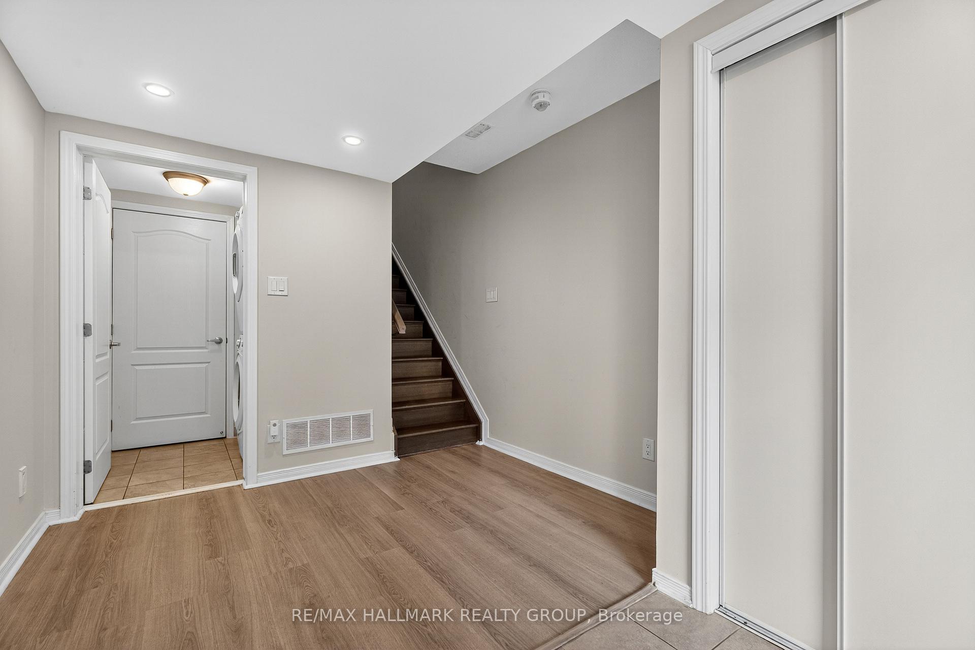 Photo 5 of 805 Element Private, Ottawa, Kanata - Emerald Meadows/Trailwest — HOMEH