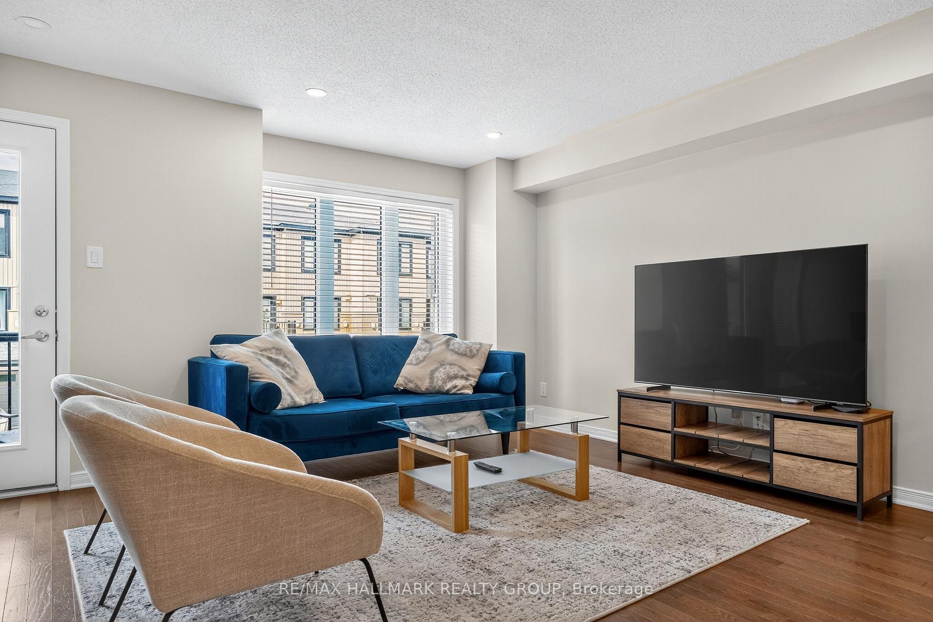 Photo 11 of 805 Element Private, Ottawa, Kanata - Emerald Meadows/Trailwest — HOMEH
