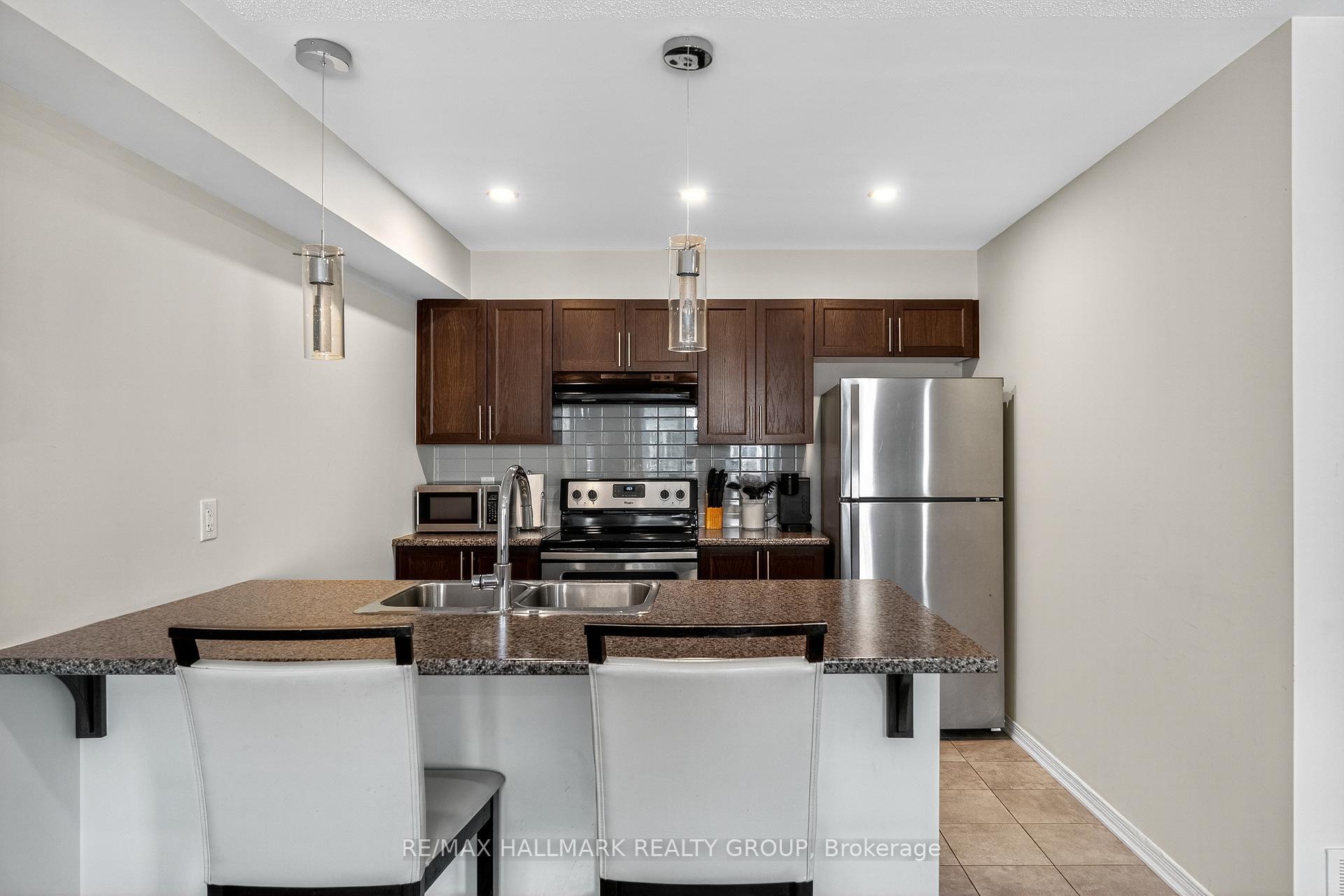 Photo 18 of 805 Element Private, Ottawa, Kanata - Emerald Meadows/Trailwest — HOMEH