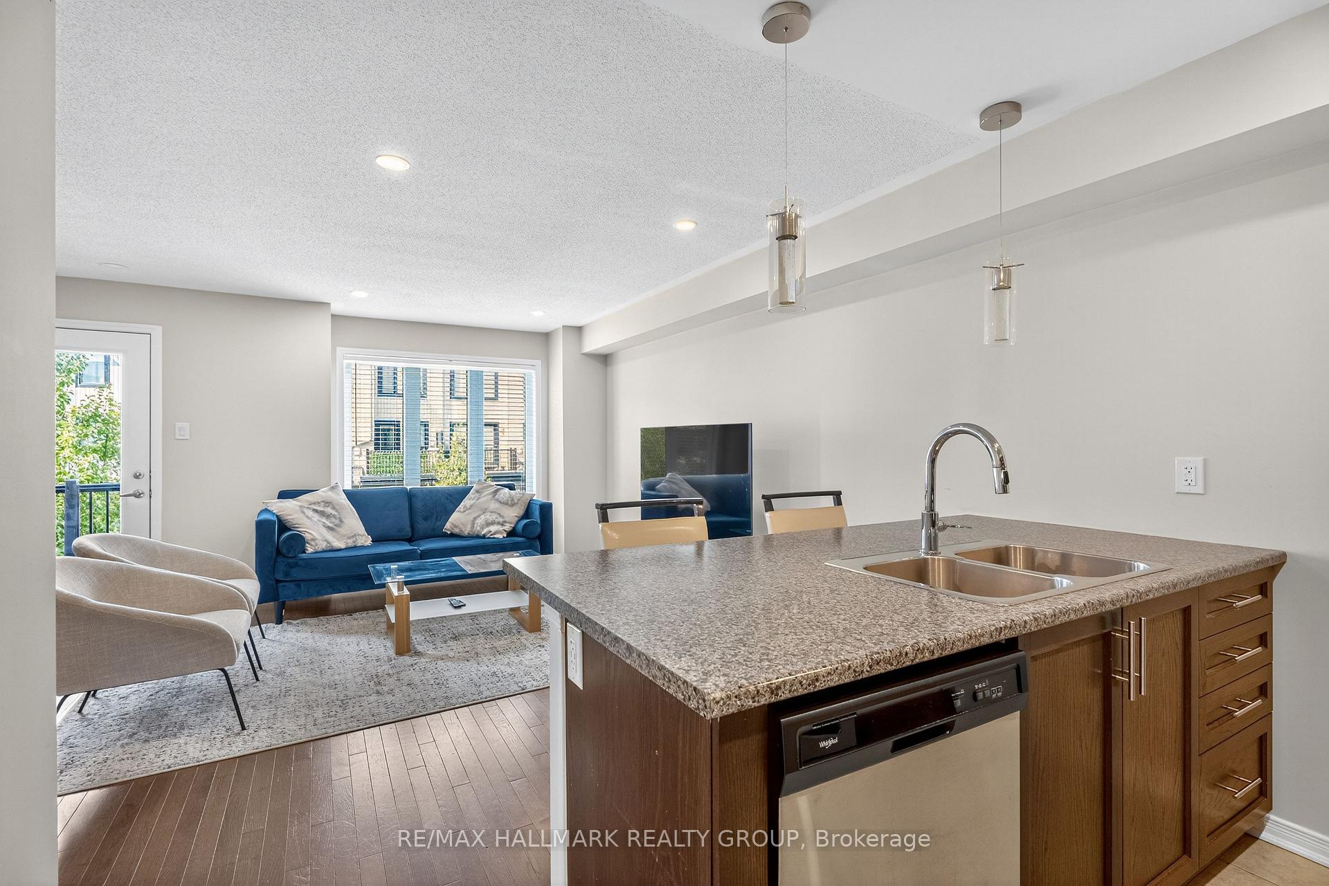 Photo 22 of 805 Element Private, Ottawa, Kanata - Emerald Meadows/Trailwest — HOMEH