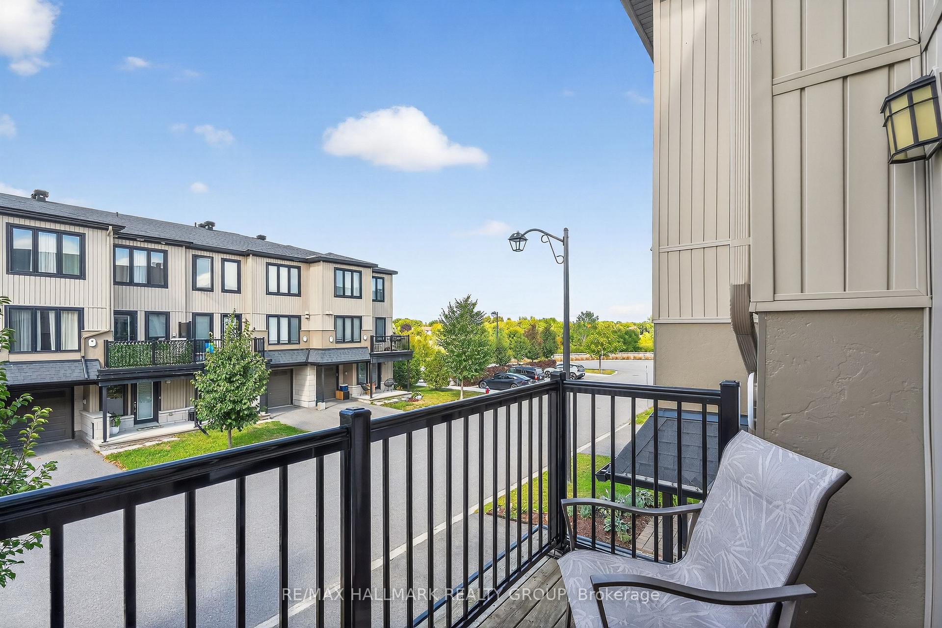 Photo 23 of 805 Element Private, Ottawa, Kanata - Emerald Meadows/Trailwest — HOMEH