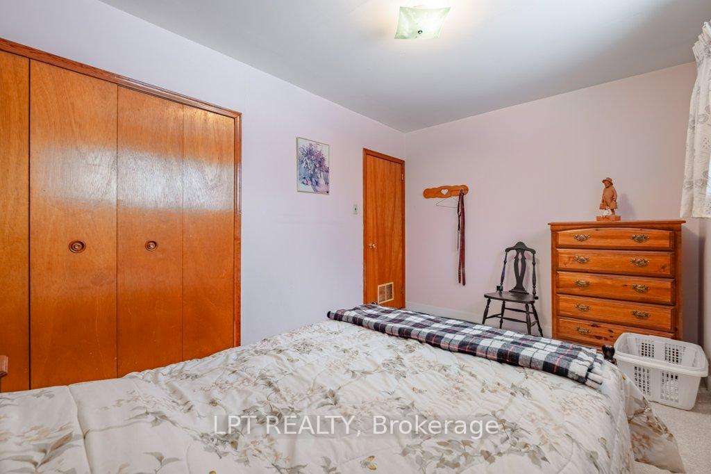Photo 13 of 4971 County Road 2, Loyalist, Lennox and Addington - South — HOMEH