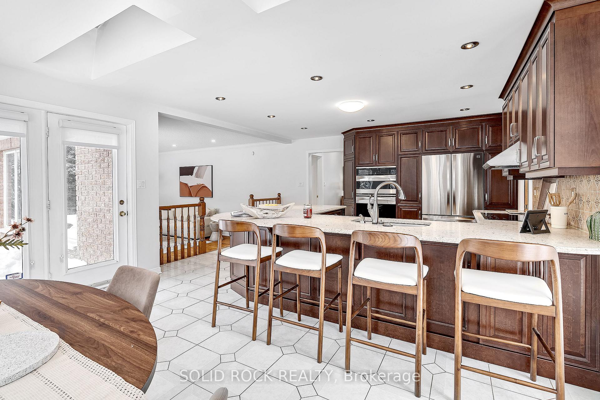 Photo 7 of 42 Marchbrook Circle, Ottawa, Kanata - Rural Kanata (Central) — HOMEH
