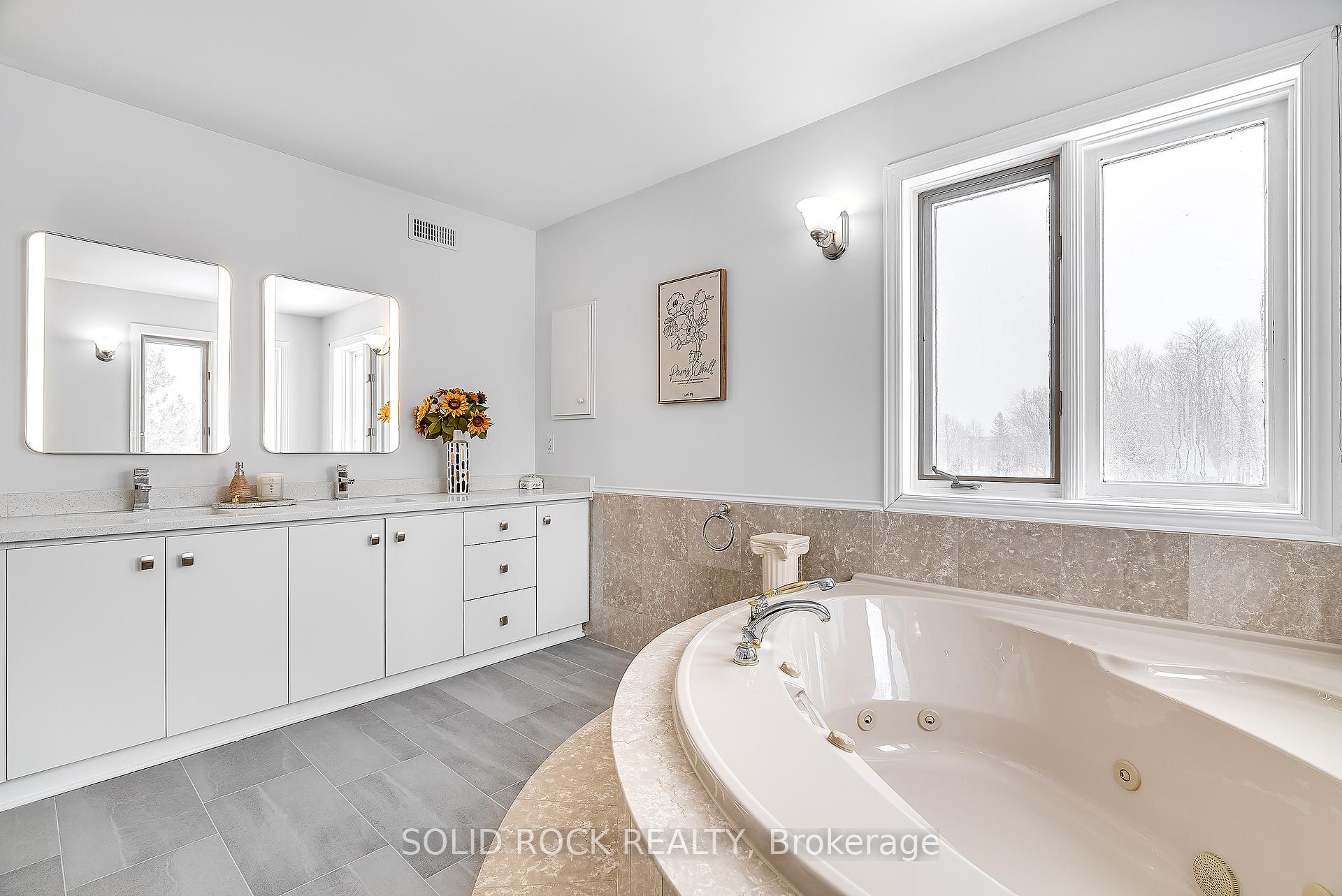 Photo 16 of 42 Marchbrook Circle, Ottawa, Kanata - Rural Kanata (Central) — HOMEH
