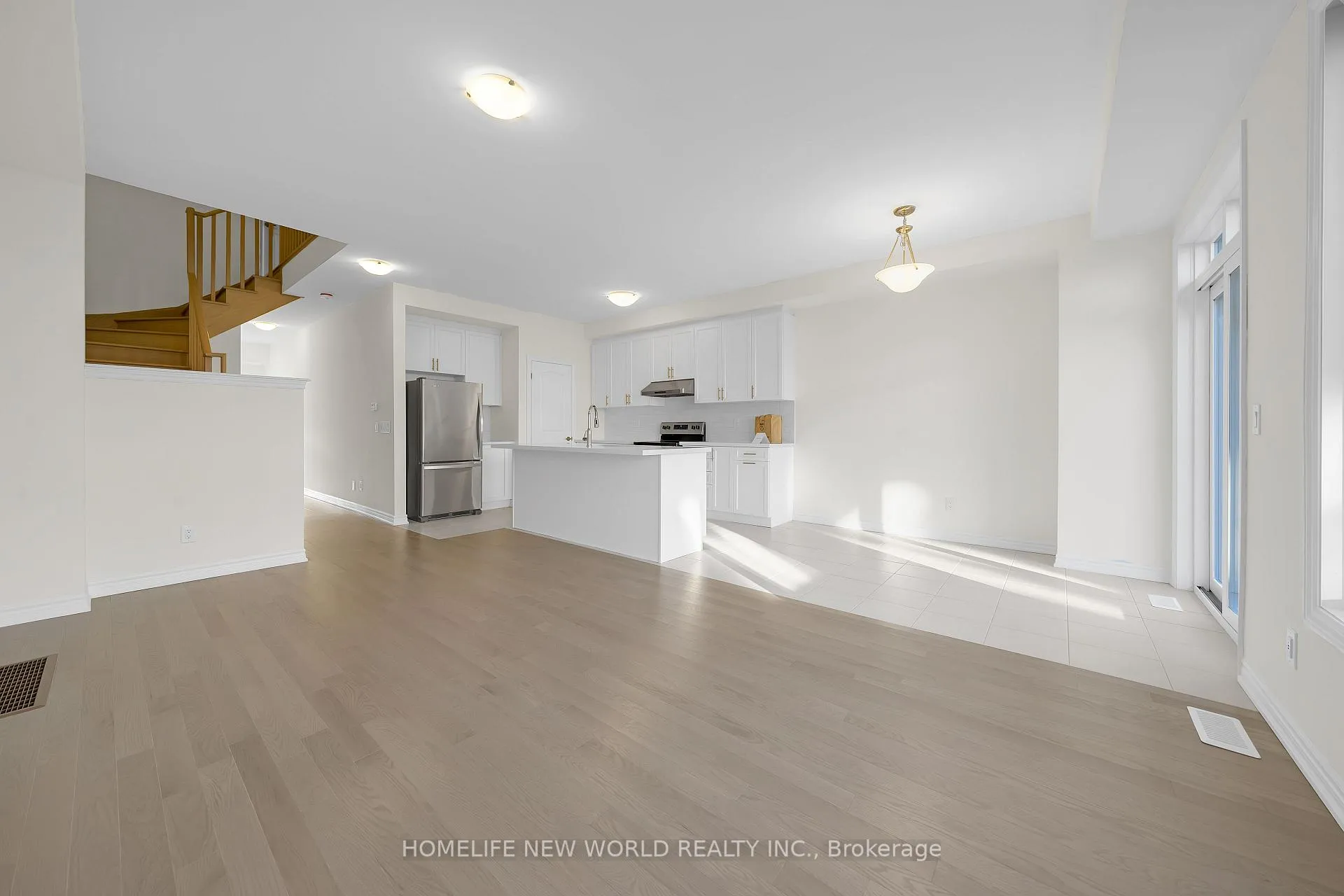 Photo 10 of 7 Harvey Bunker Crescent, Markham, Angus Glen — HOMEH