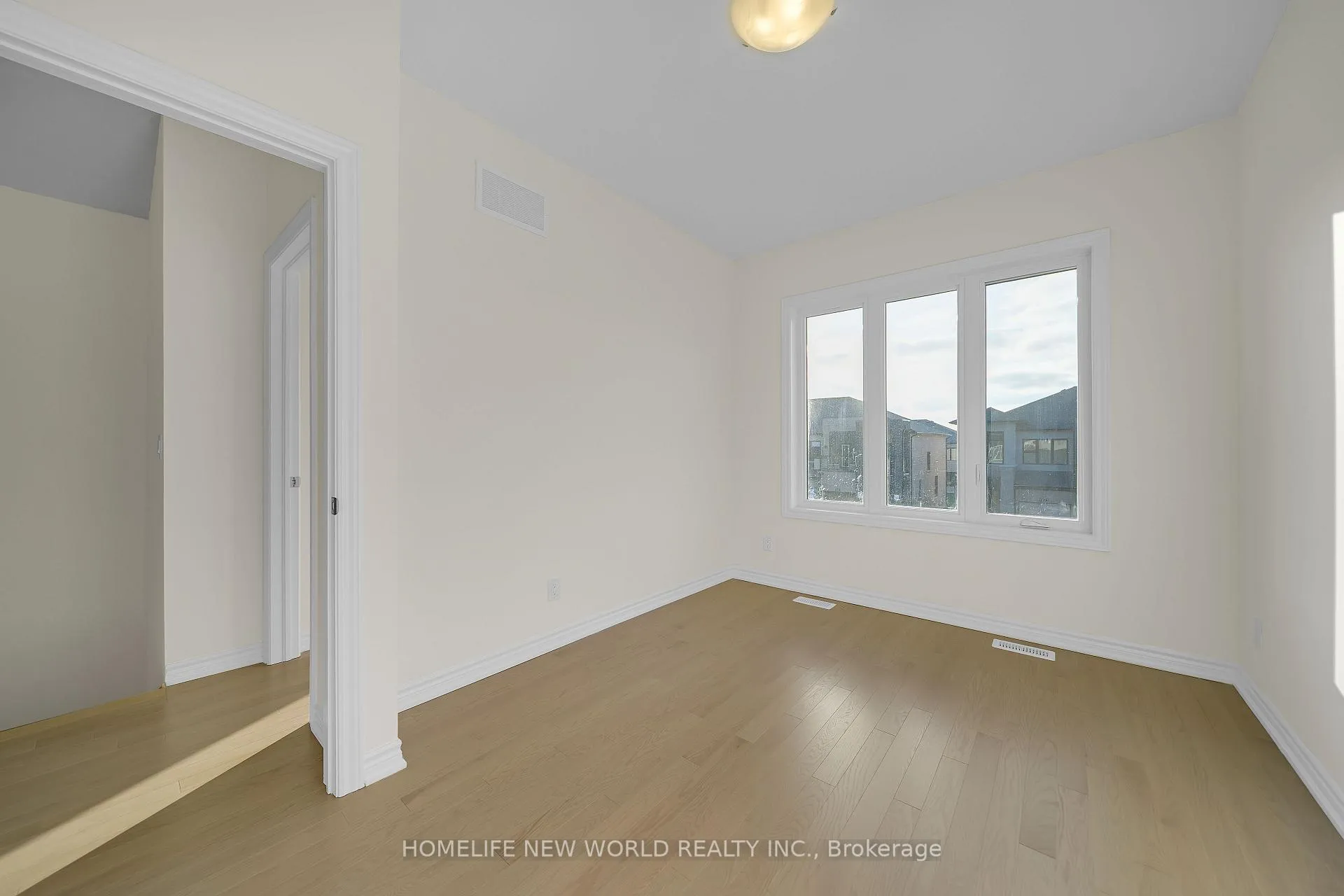 Photo 21 of 7 Harvey Bunker Crescent, Markham, Angus Glen — HOMEH