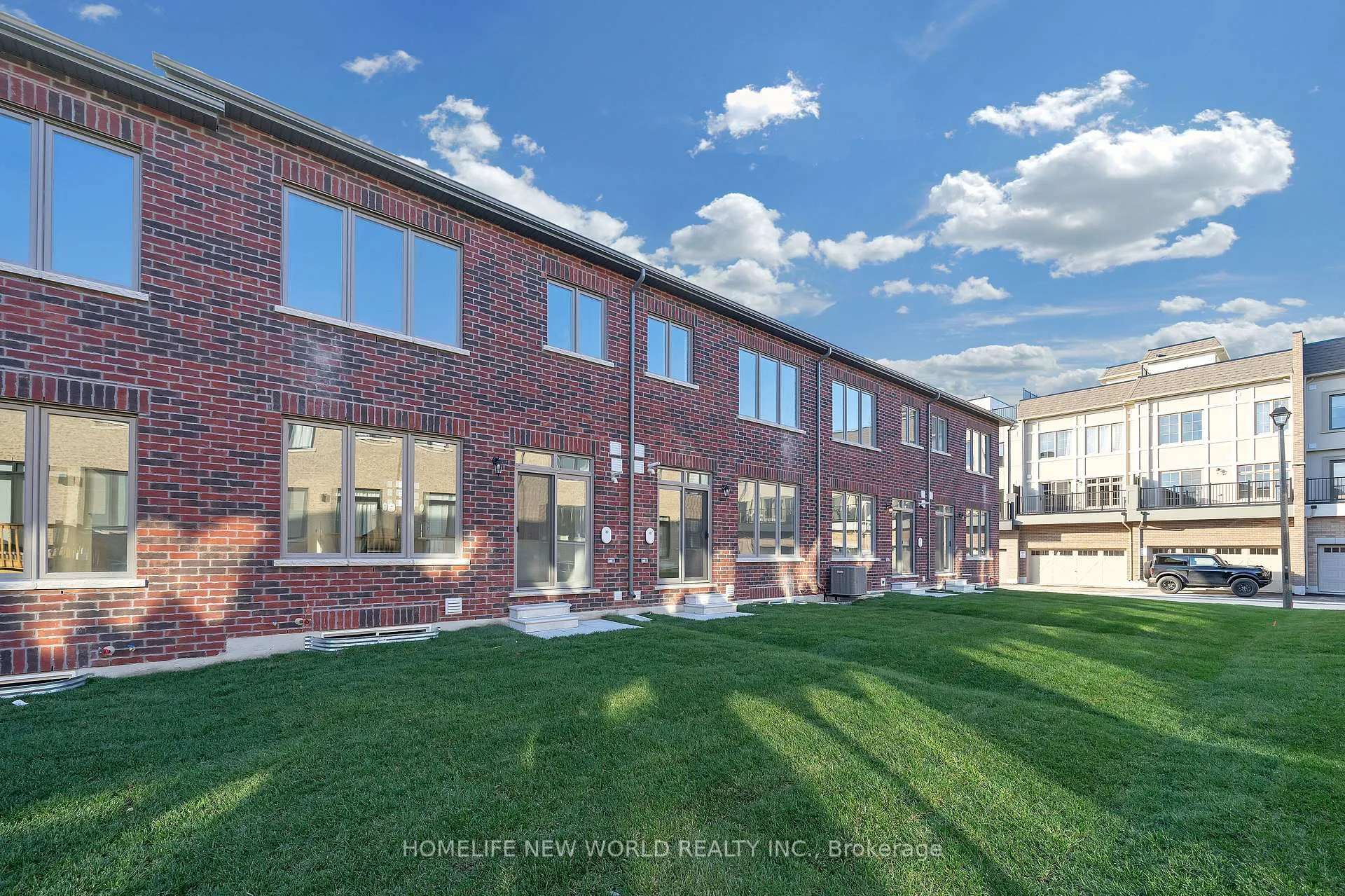 Photo 26 of 7 Harvey Bunker Crescent, Markham, Angus Glen — HOMEH