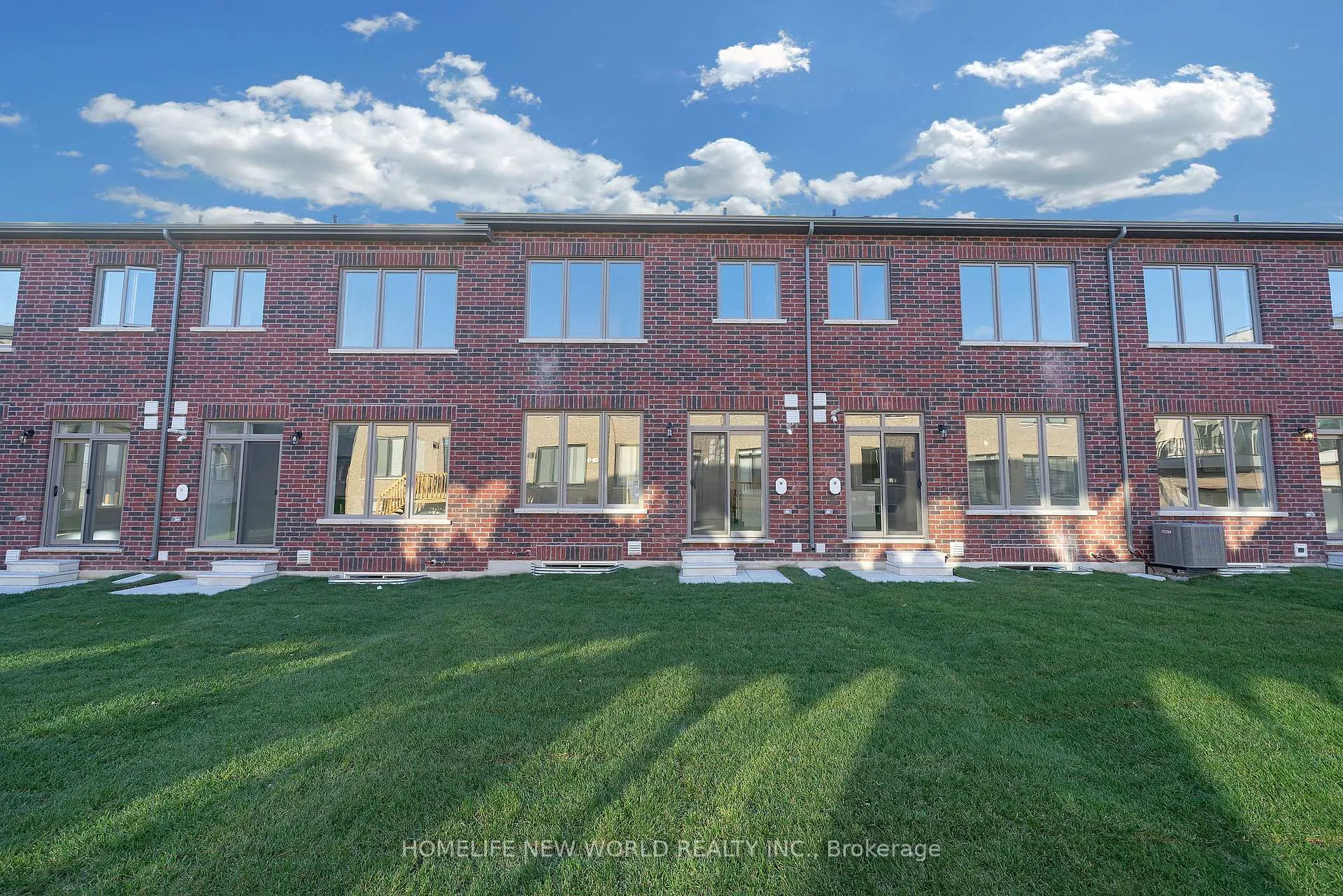 Photo 27 of 7 Harvey Bunker Crescent, Markham, Angus Glen — HOMEH