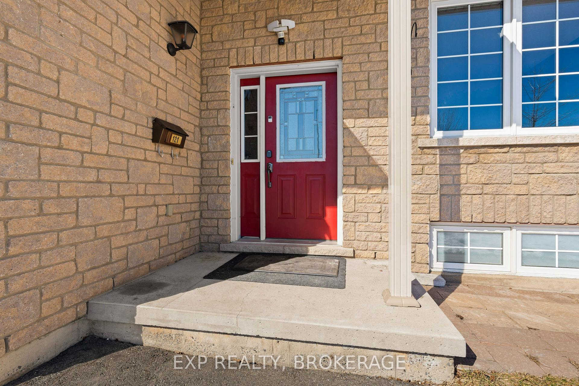 Photo 4 of 121 Hogan Crescent, Loyalist, Amherstview — HOMEH