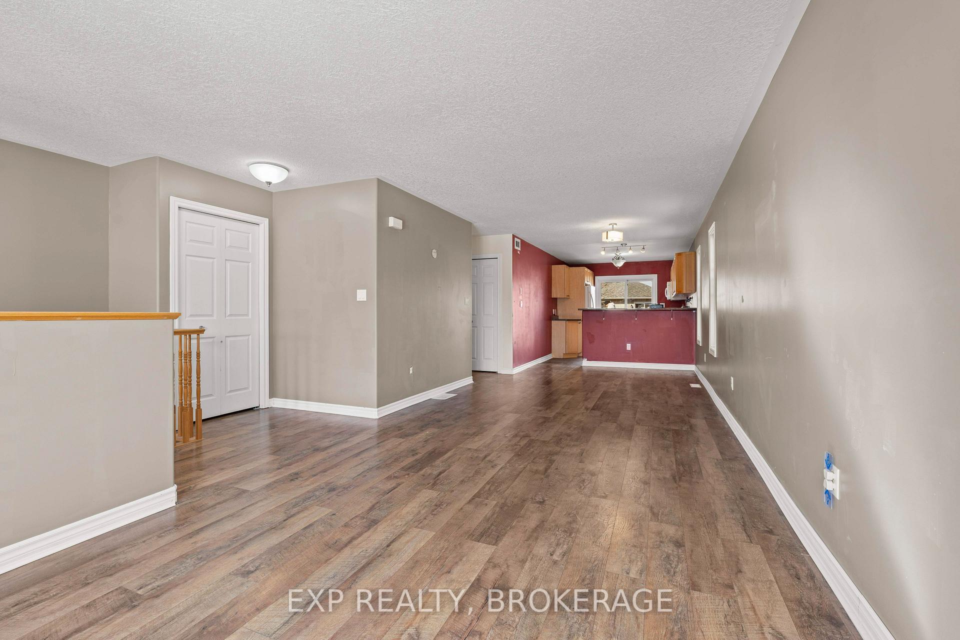 Photo 9 of 121 Hogan Crescent, Loyalist, Amherstview — HOMEH