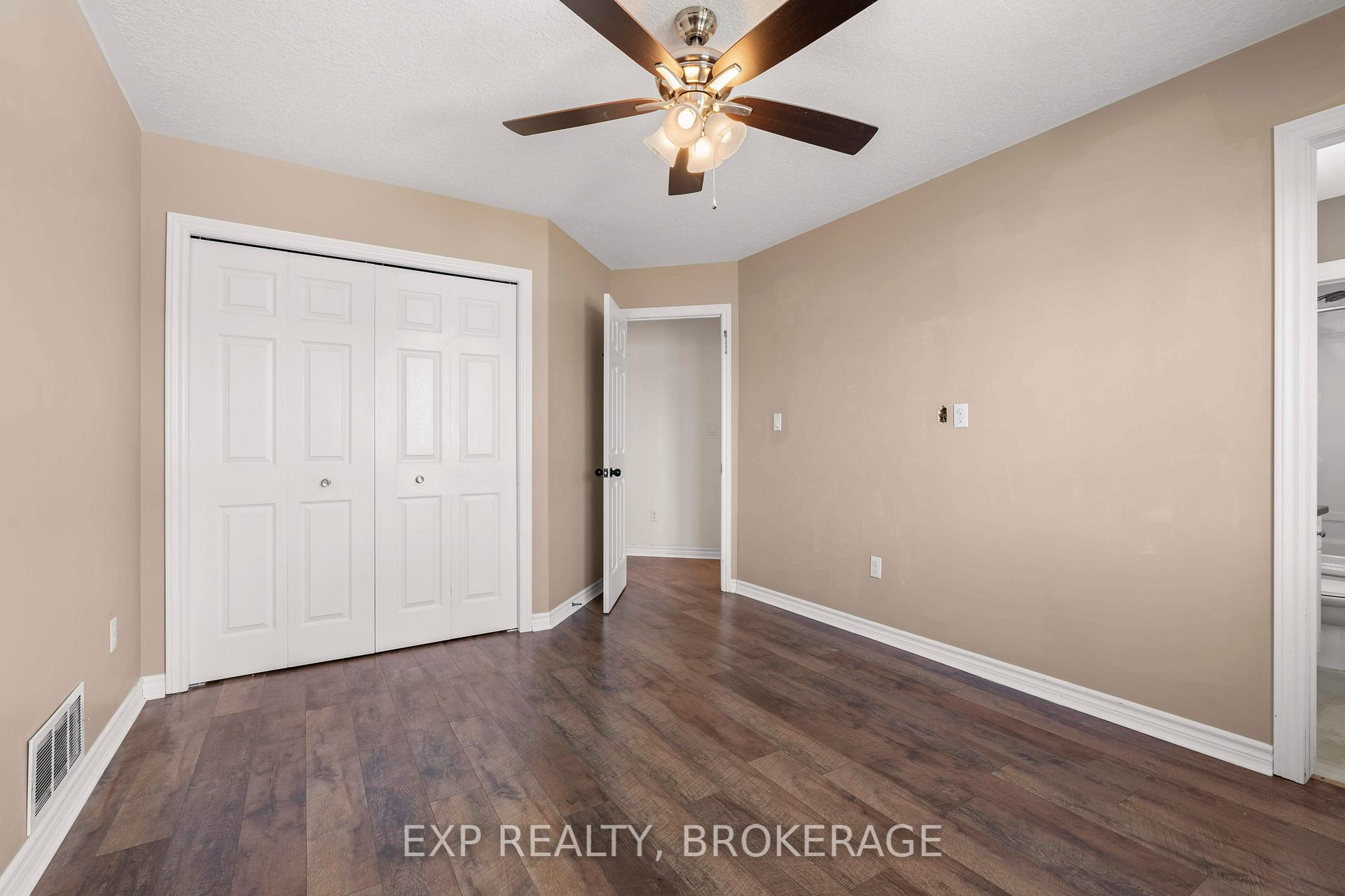 Photo 18 of 121 Hogan Crescent, Loyalist, Amherstview — HOMEH