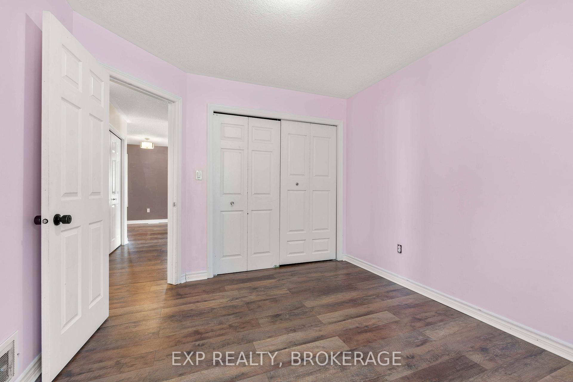 Photo 23 of 121 Hogan Crescent, Loyalist, Amherstview — HOMEH
