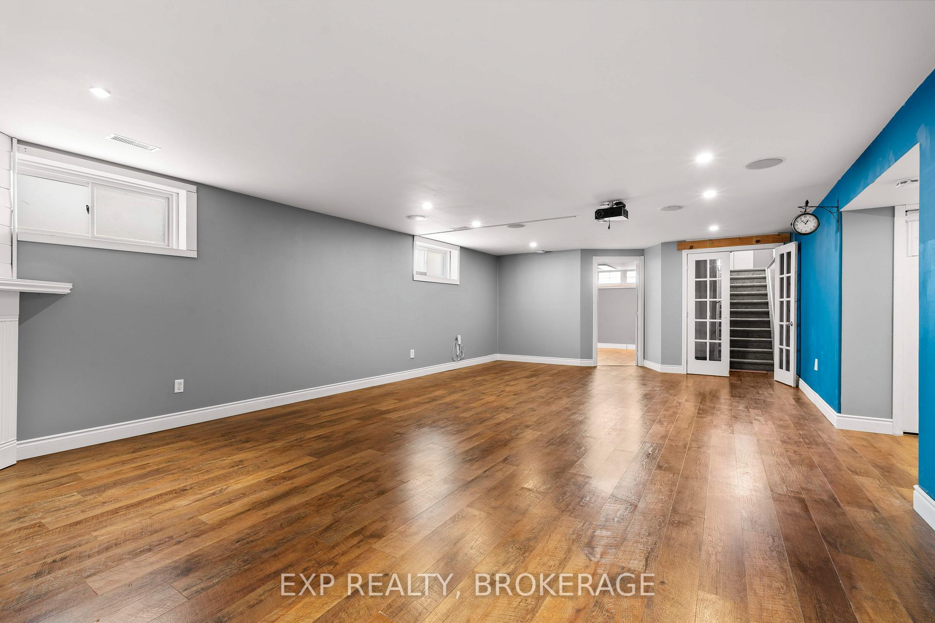 Photo 28 of 121 Hogan Crescent, Loyalist, Amherstview — HOMEH