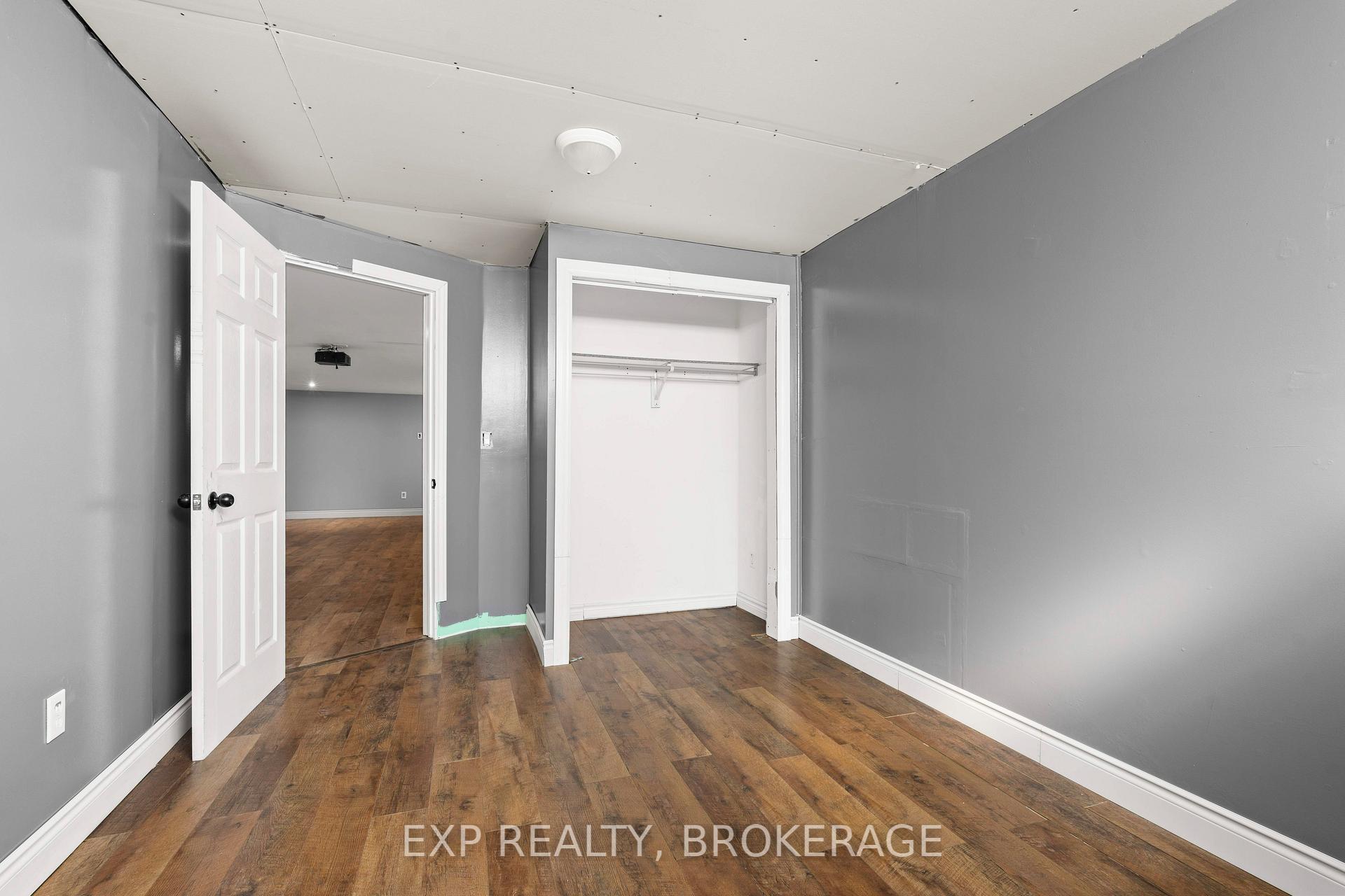 Photo 32 of 121 Hogan Crescent, Loyalist, Amherstview — HOMEH