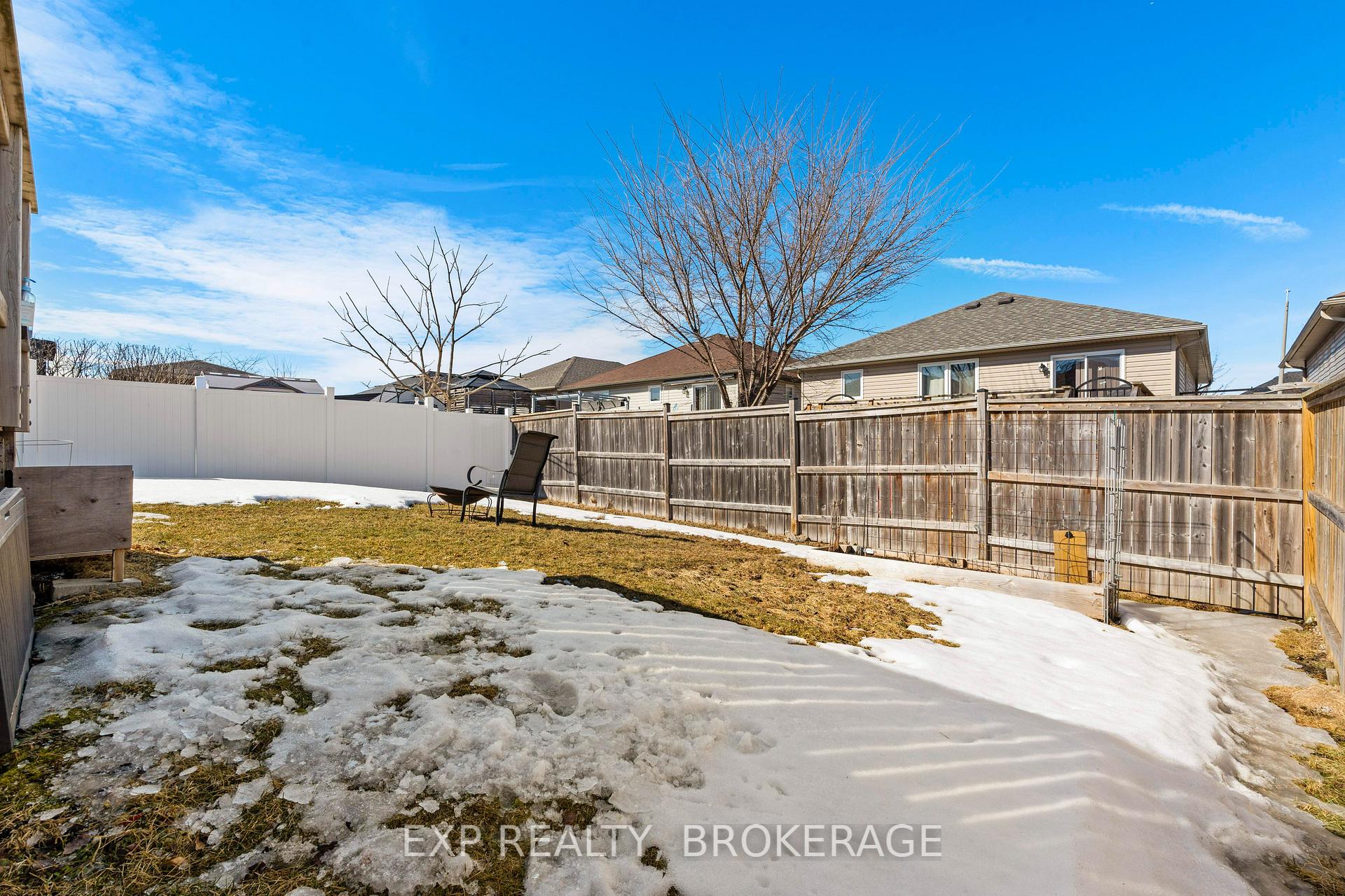 Photo 34 of 121 Hogan Crescent, Loyalist, Amherstview — HOMEH