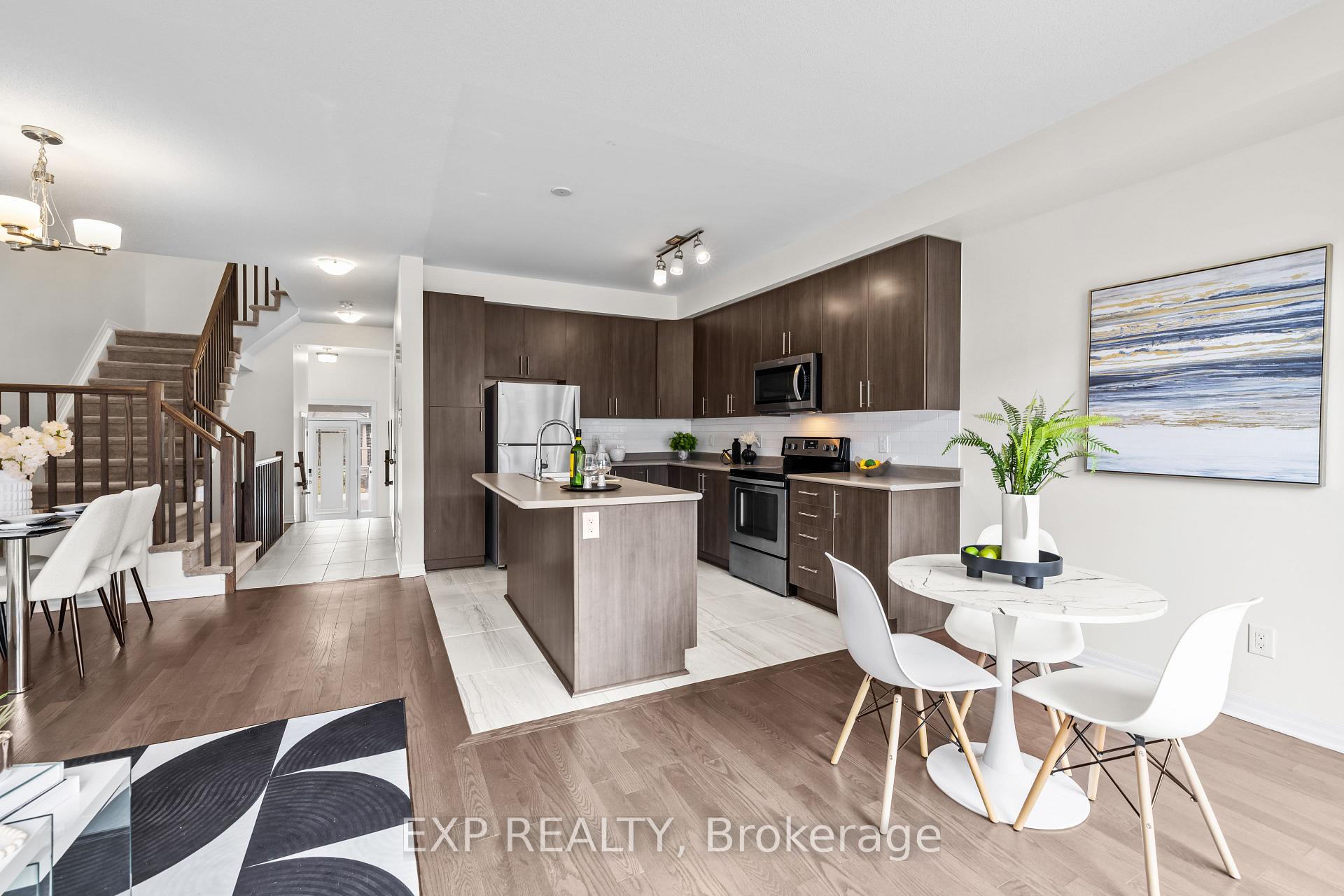 Photo 8 of 157 Overberg Way, Ottawa, Kanata - Emerald Meadows/Trailwest — HOMEH
