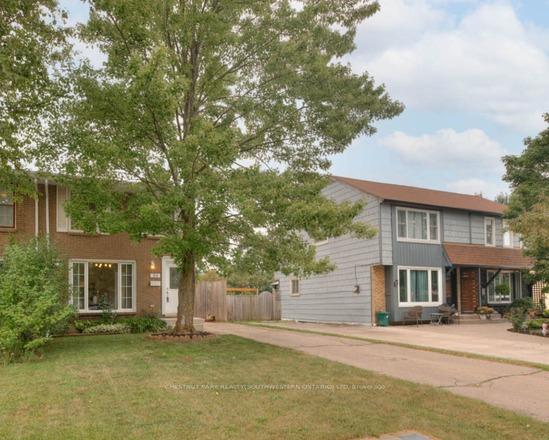 Photo 2 of 34 Monteagle Crescent, Kitchener — HOMEH