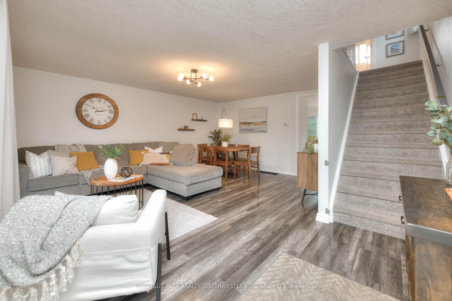 Photo 5 of 34 Monteagle Crescent, Kitchener — HOMEH