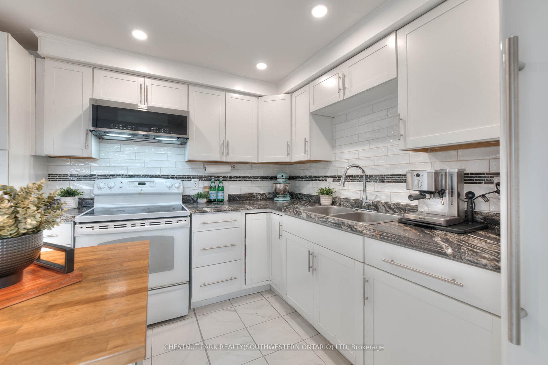 Photo 16 of 34 Monteagle Crescent, Kitchener — HOMEH