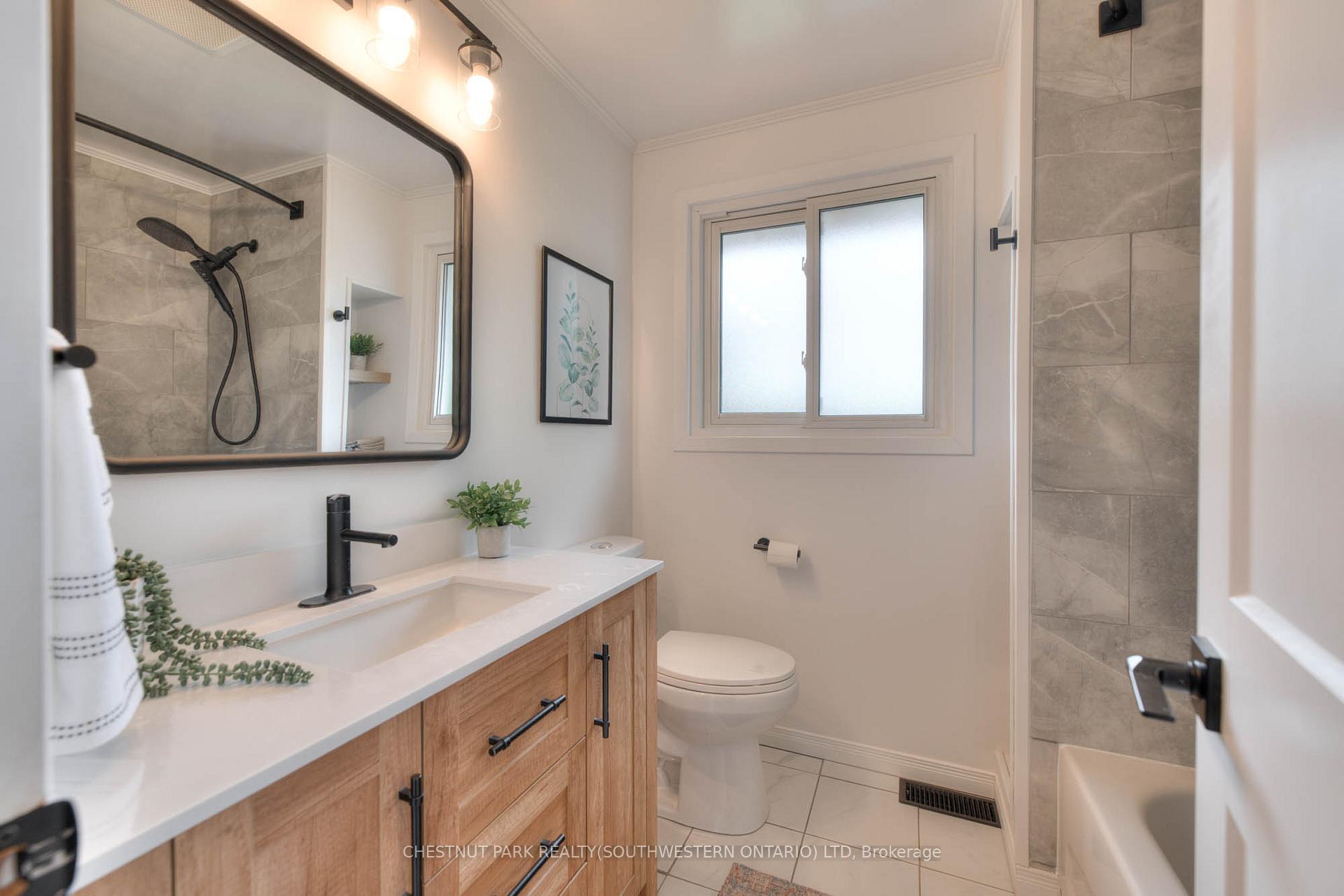 Photo 20 of 34 Monteagle Crescent, Kitchener — HOMEH