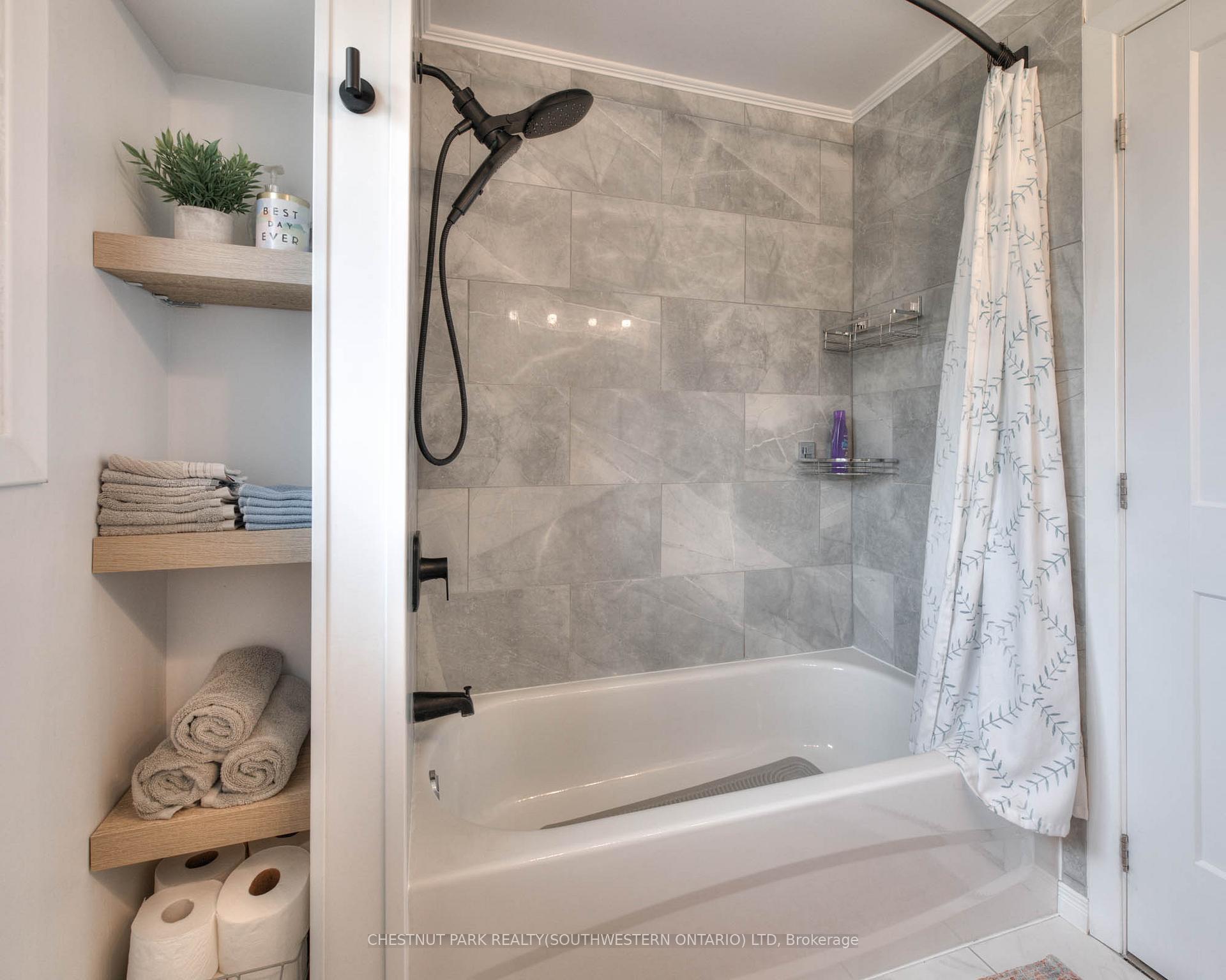 Photo 21 of 34 Monteagle Crescent, Kitchener — HOMEH