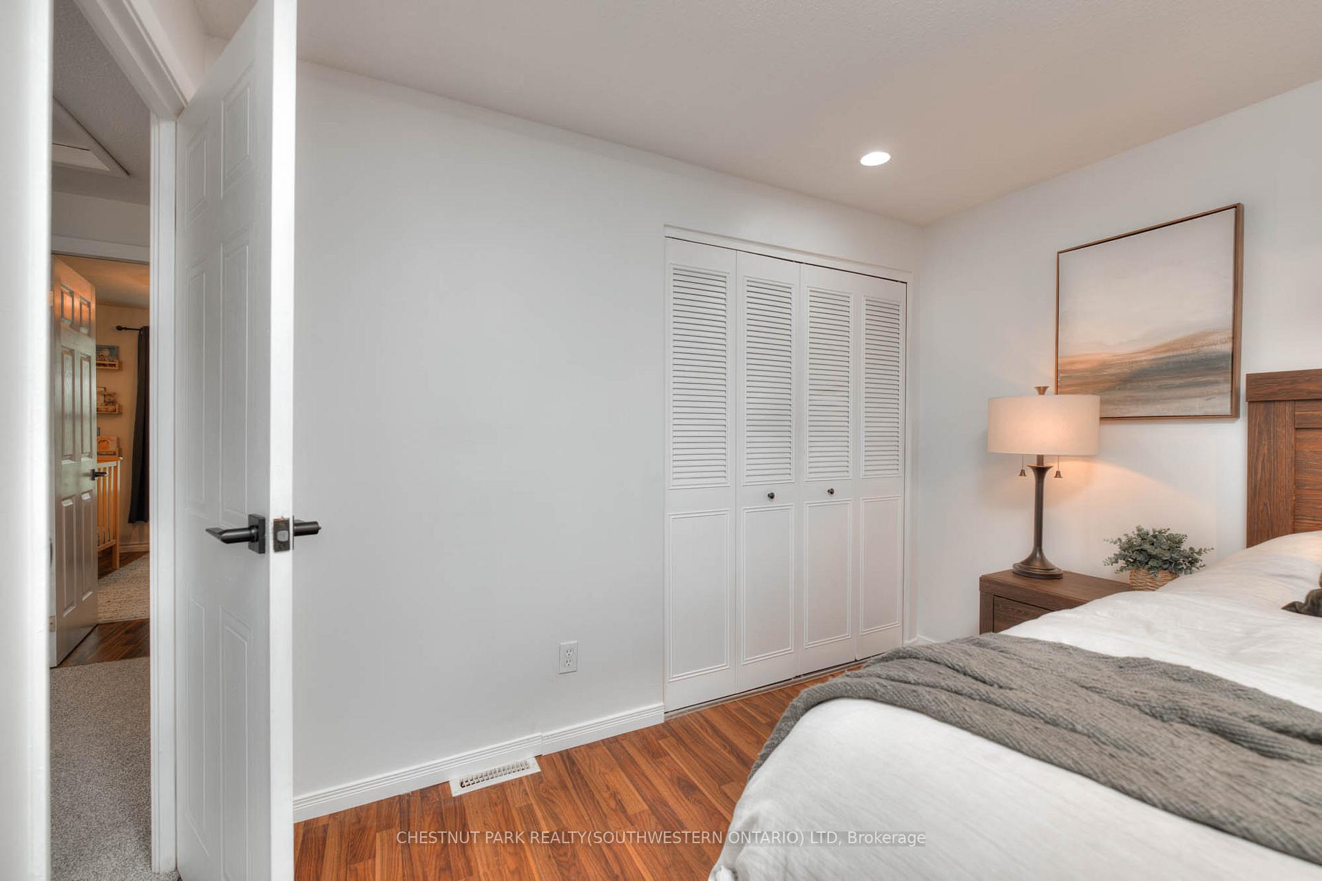 Photo 23 of 34 Monteagle Crescent, Kitchener — HOMEH