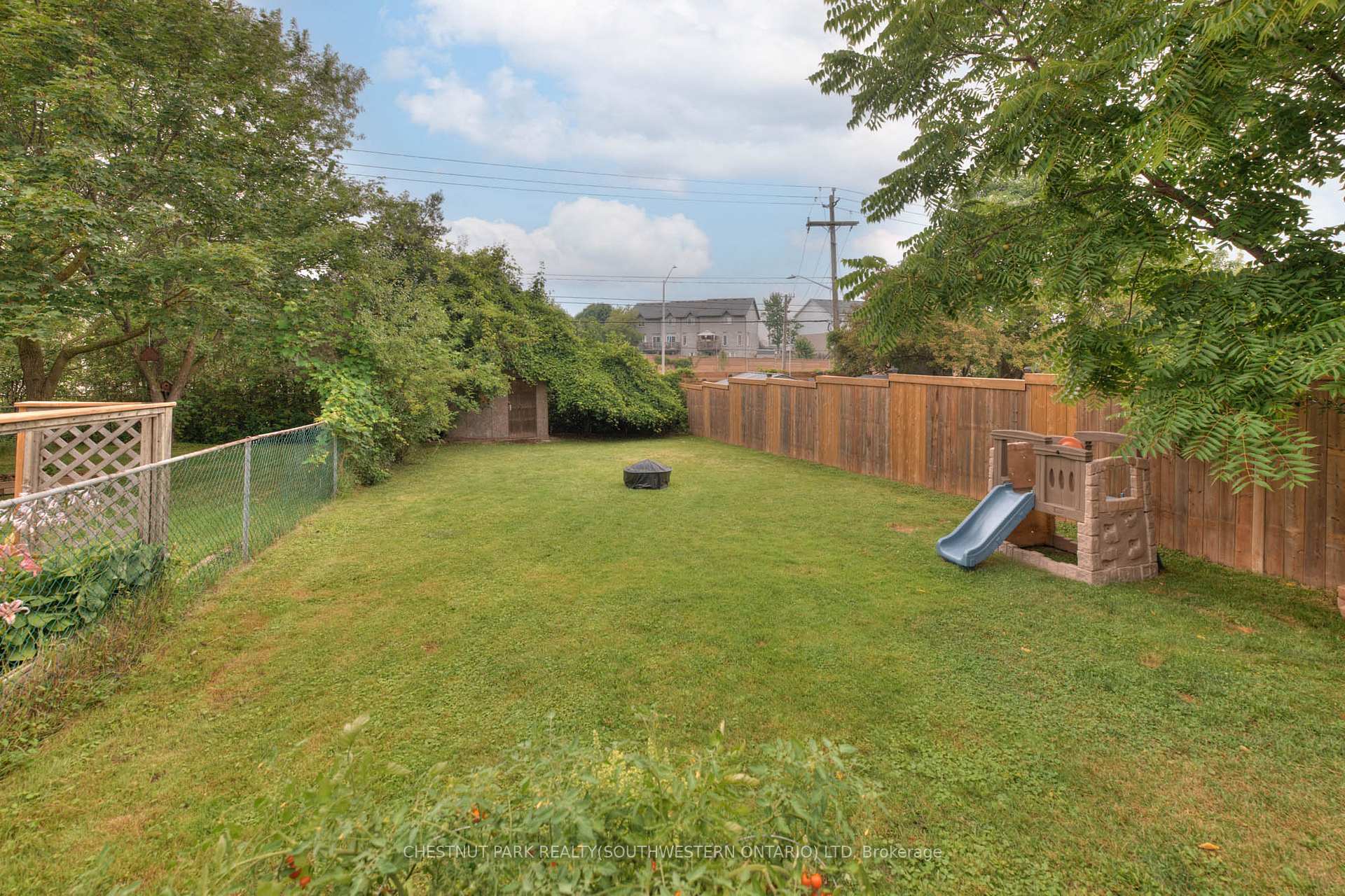 Photo 39 of 34 Monteagle Crescent, Kitchener — HOMEH