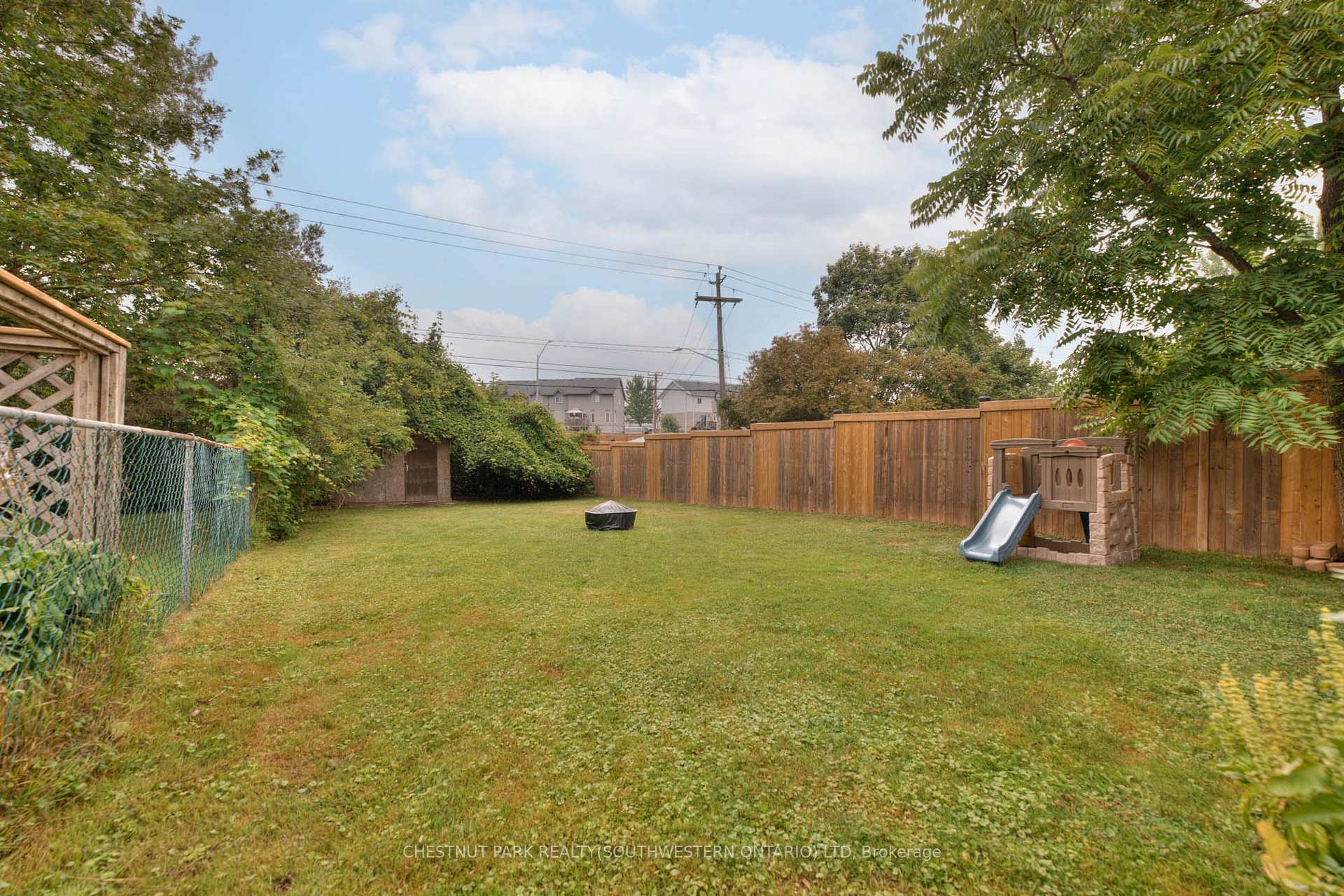 Photo 41 of 34 Monteagle Crescent, Kitchener — HOMEH