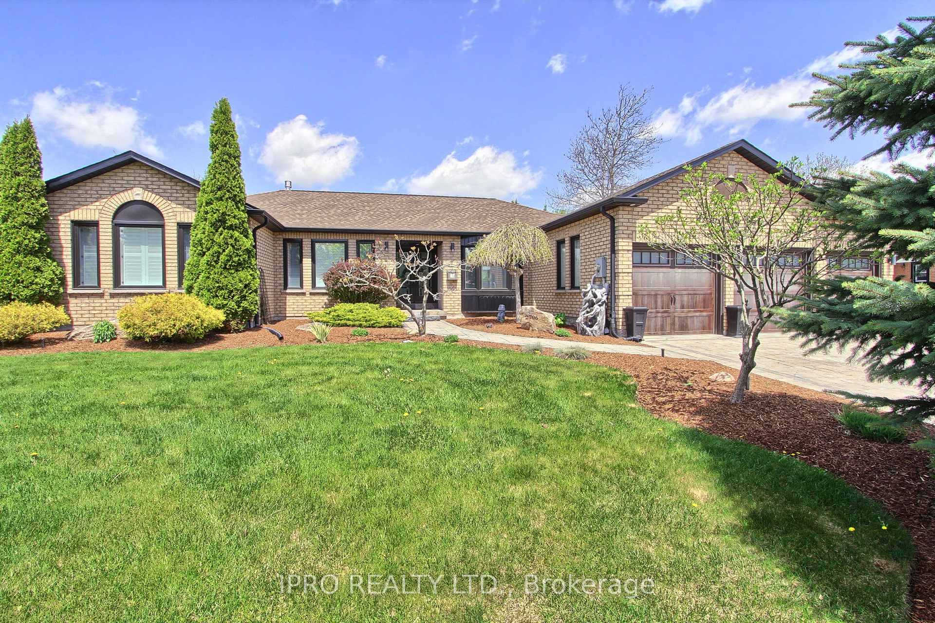 Front of 2706 Shering Crescent