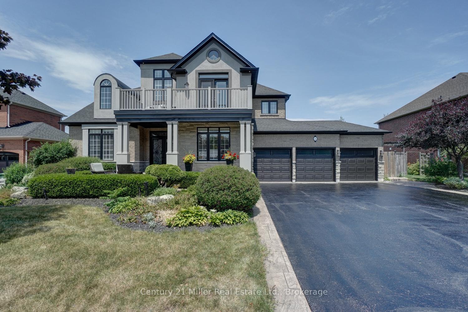 Front of 8 Watercliff Place