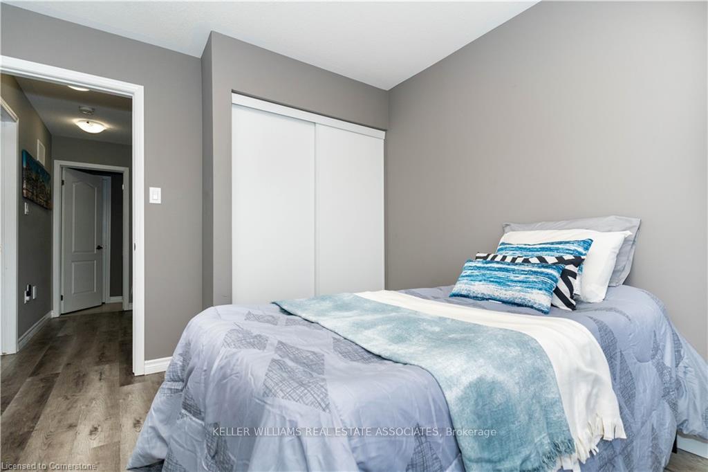 Photo 15 of 29 Appleby Street, Kitchener — HOMEH