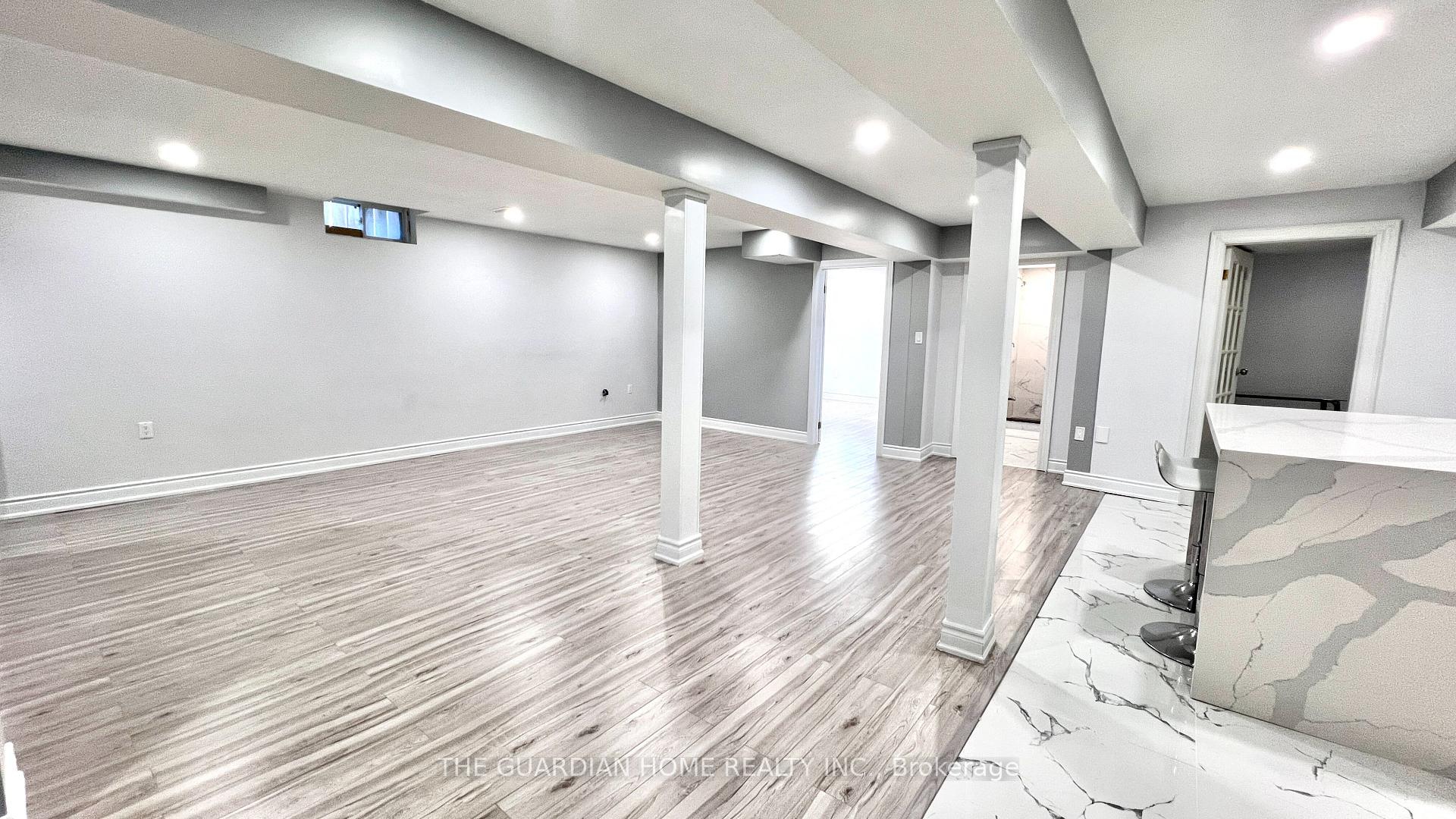 Photo 5 of 371 Elson Street, Markham, Cedarwood — HOMEH